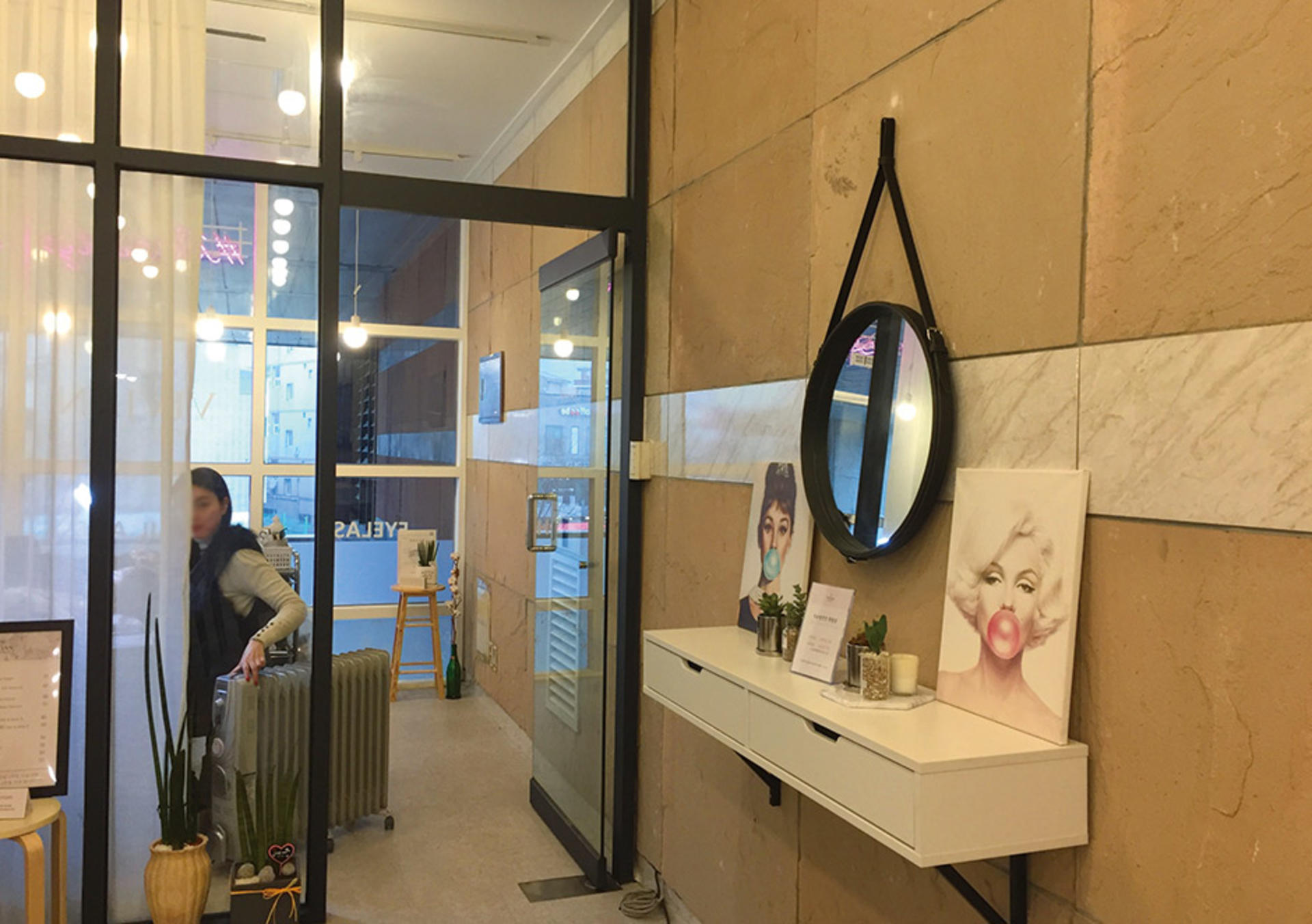 Shop Vivian Eyelash Extensions | Hongdae Seoul - Thumbnail 9