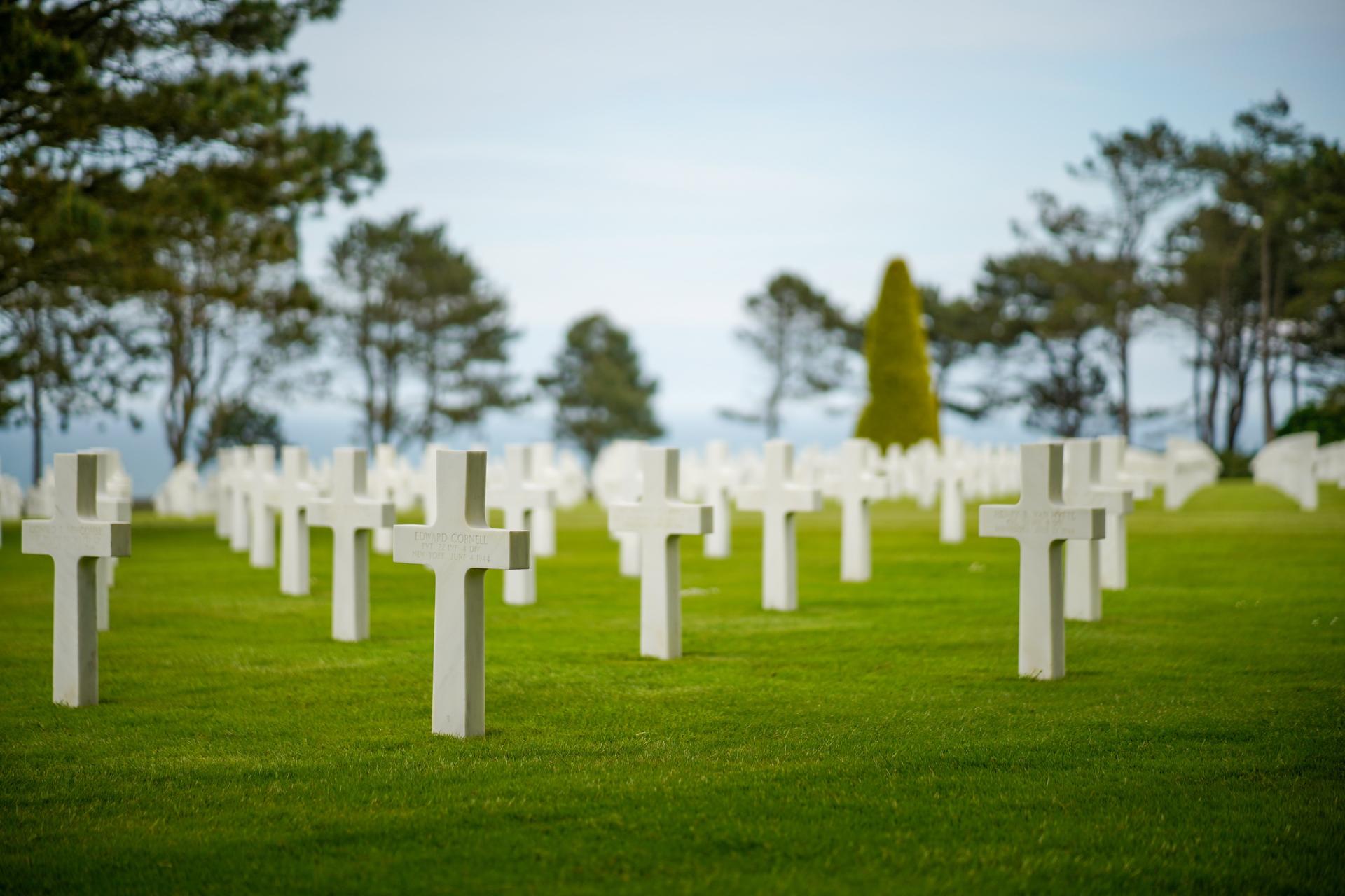 D-Day Beaches of Normandy Day Tour from Paris with Authentic French Lunch - Image 1