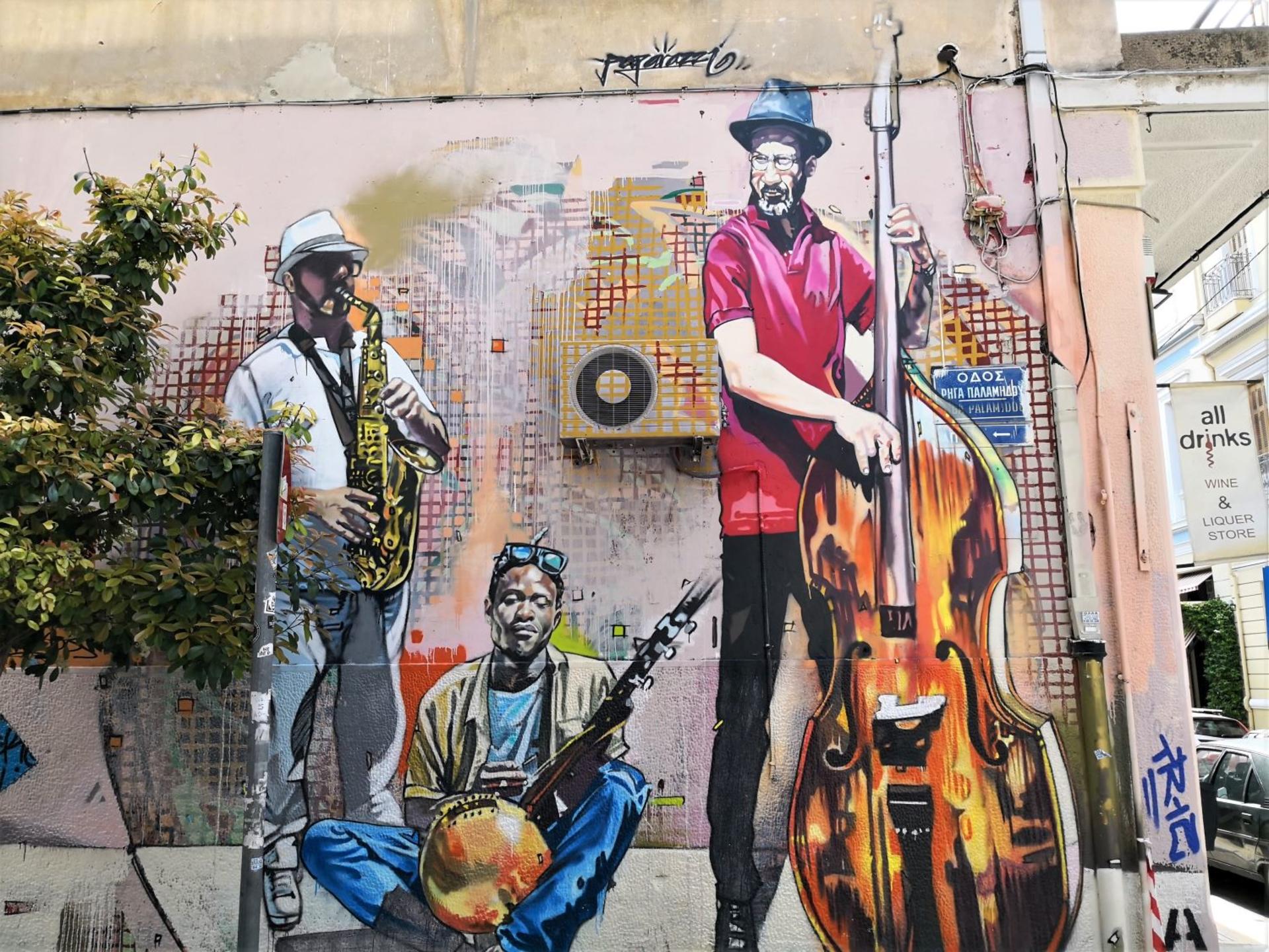 Urban Street Art Tour in Athens - Thumbnail 3