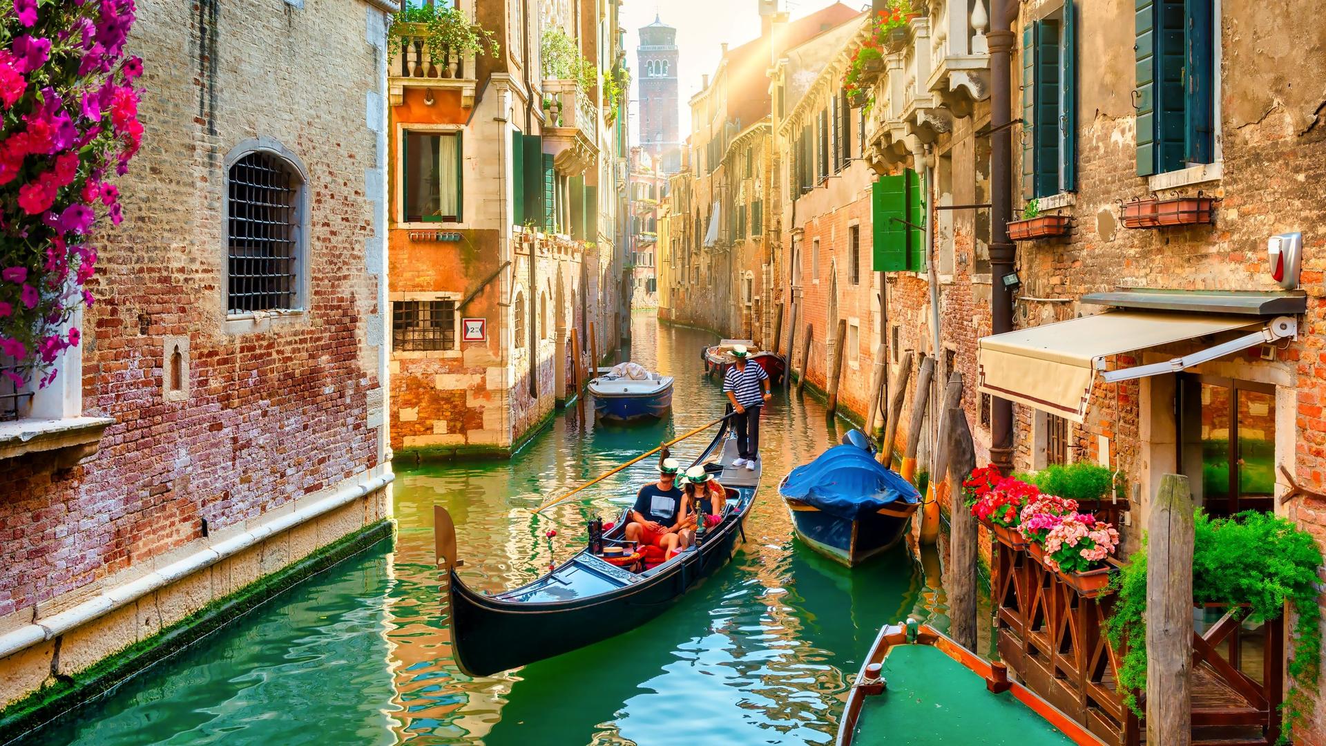 Venice combo: St. Mark's Basilica Ticket and Gondola Ride - Thumbnail 7