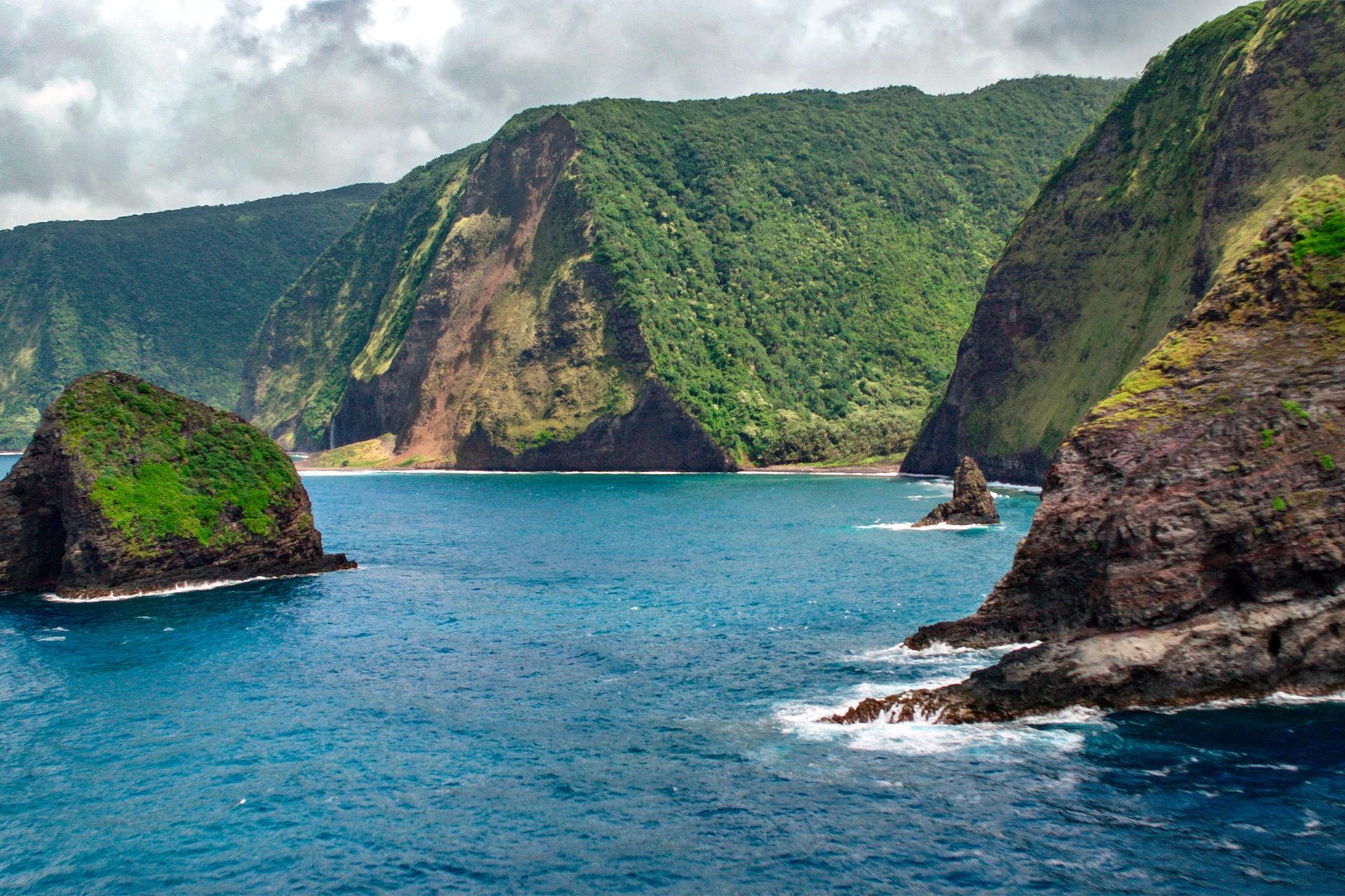 Kohala Coast Adventure Helicopter Tour  - Thumbnail 3