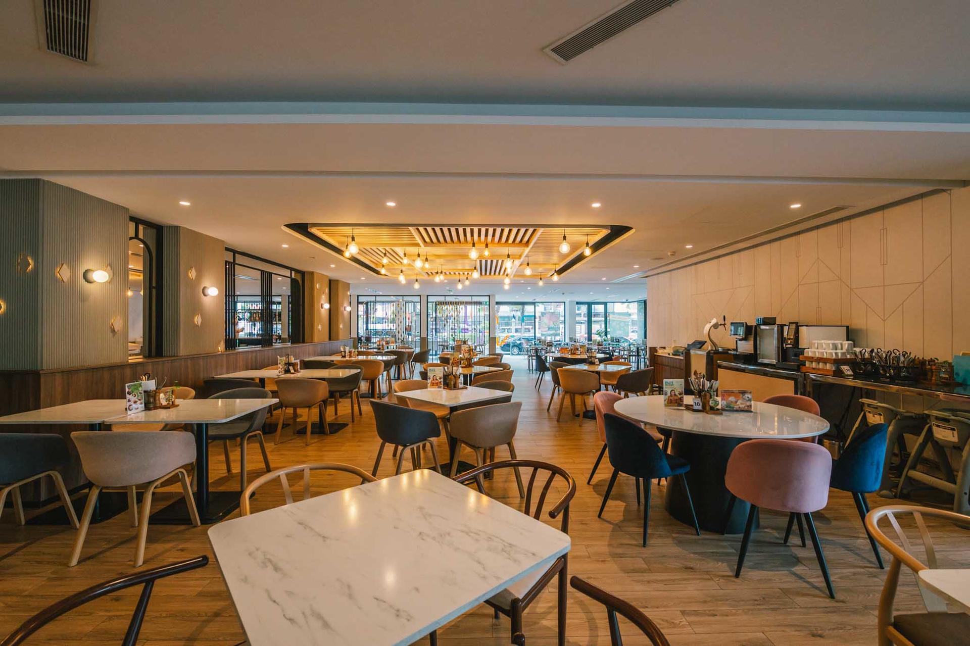 Deja Brew Lifestyle Cafe at Centara Life Hotel Bangkok Phra Nakhon - Thumbnail 51