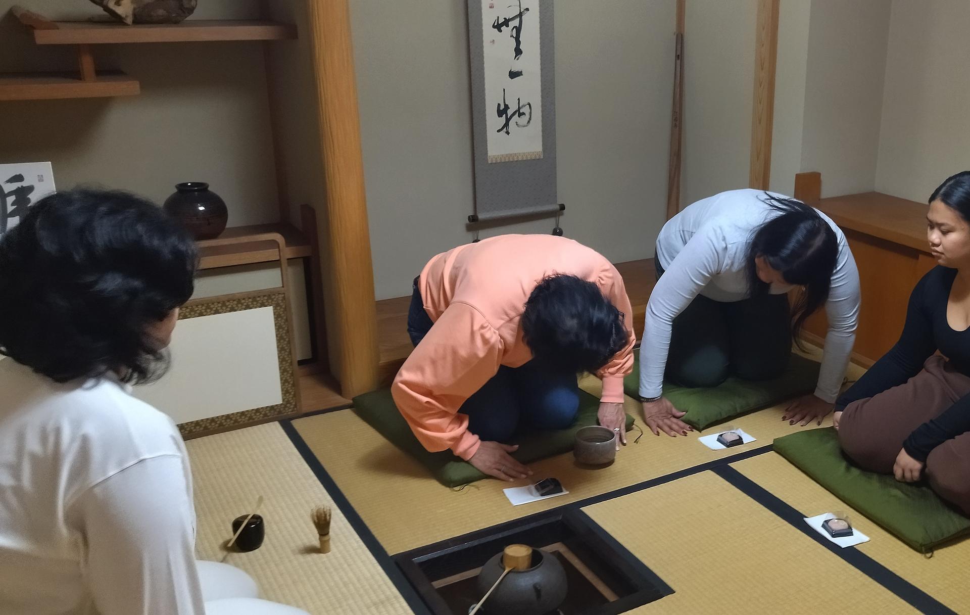 Authentic Tea Ceremony Honmachi Classroom - Thumbnail 18