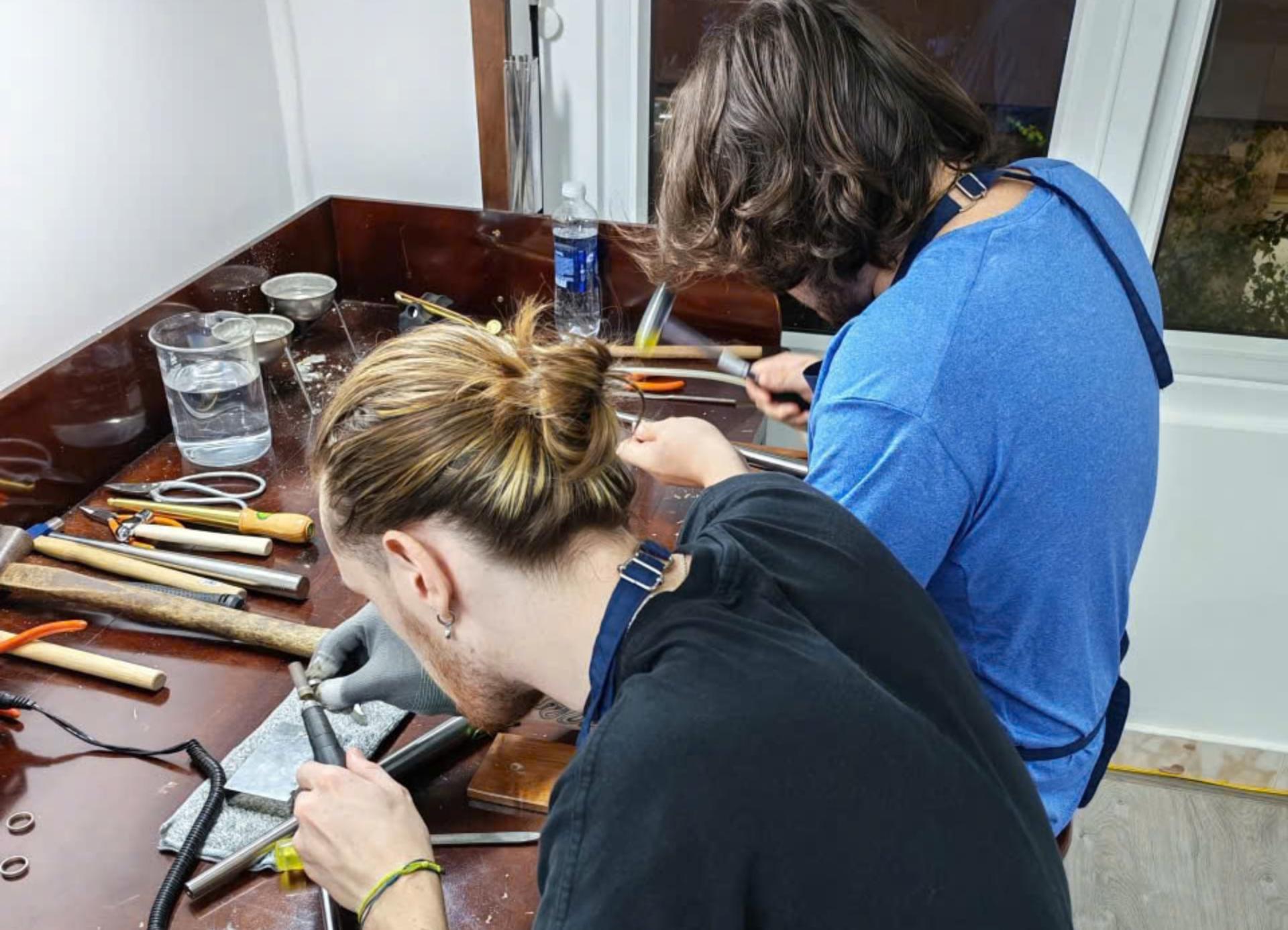 Da Nang: Silver Jewelry Making Workshop with Local Instructor - Thumbnail 4
