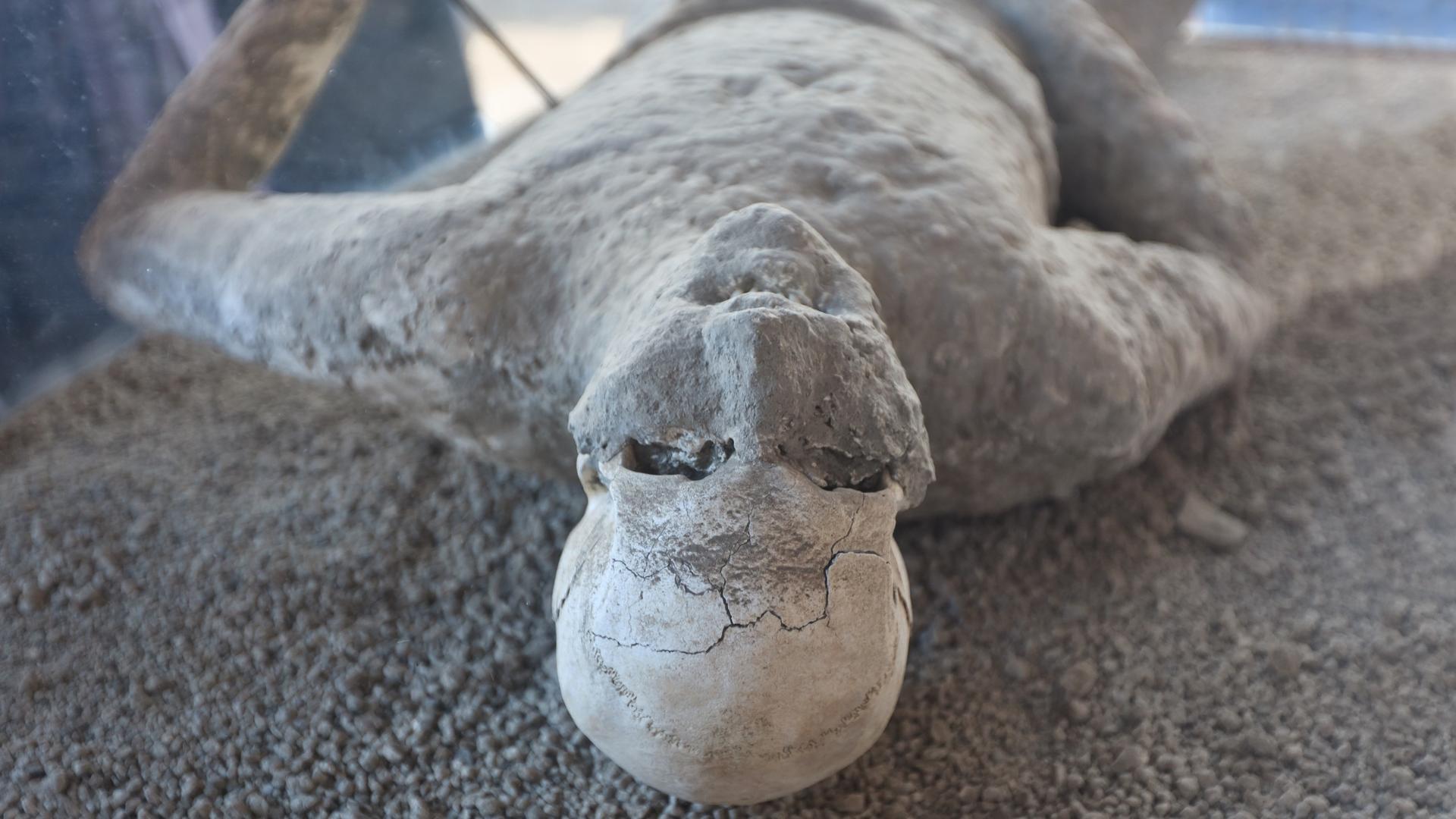From Rome: Best of Pompeii Guided Tour and Sorrento Day Trip - Thumbnail 4