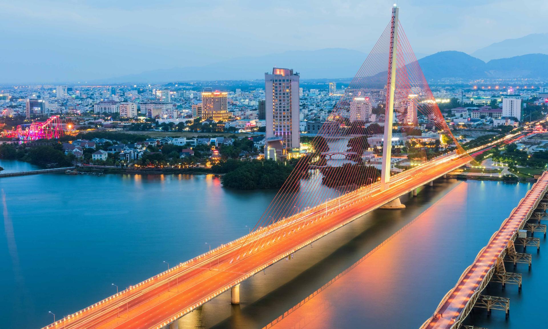 Da Nang 5 hour Guided Night Tour  - Thumbnail 3