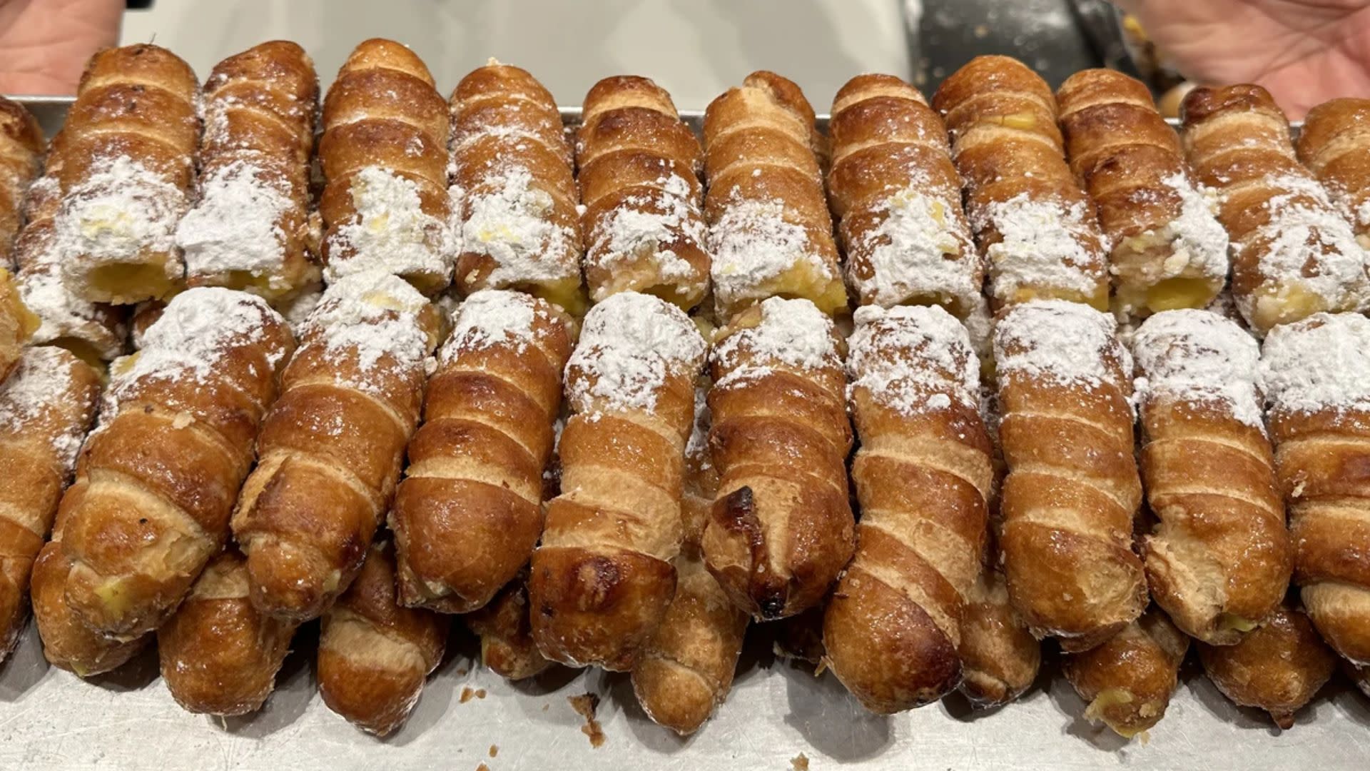 Street food tour with food tasting in Milan - Thumbnail 3