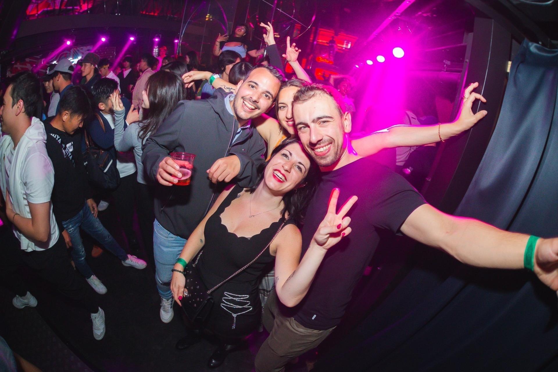 Osaka Shinsaibashi: CRAZY LAND by CHEVAL Nightclub Admission Ticket - Thumbnail 8