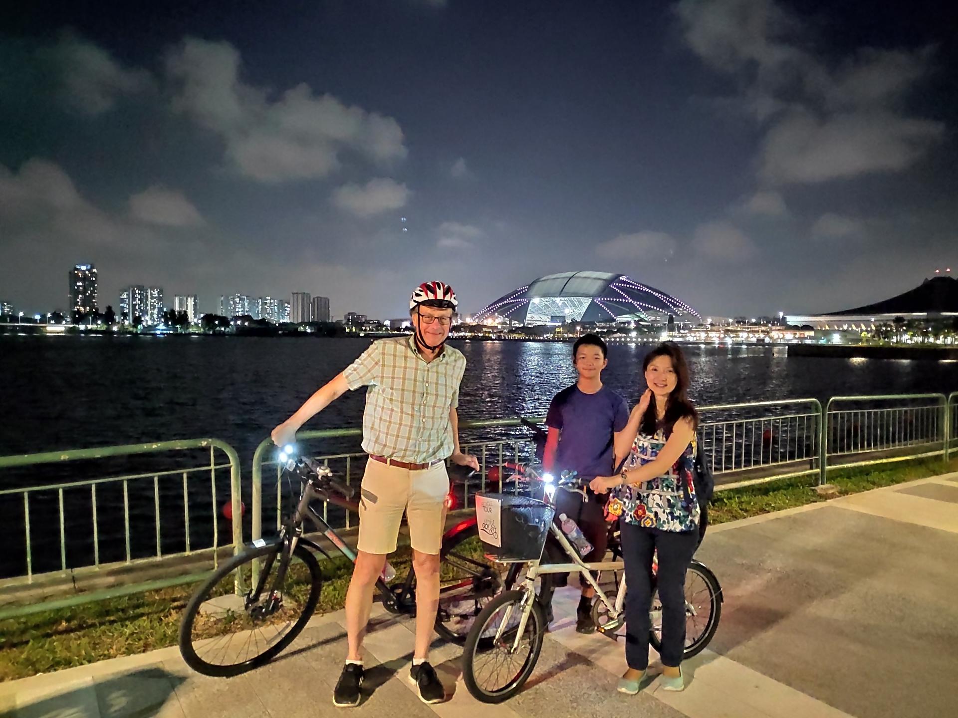 Singapore Marina Bay Night Guided Bike Tour - Thumbnail 4