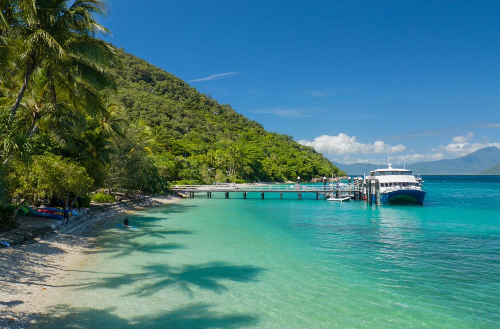 Fitzroy Island Day Trip from Cairns - Thumbnail 2