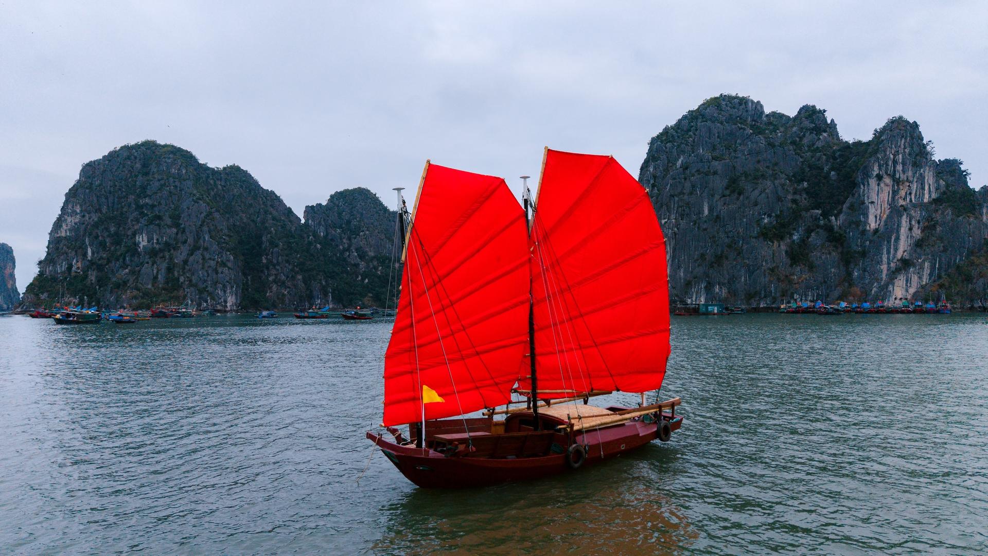 Three-walled Sailboat Sightseeing Ha Long Tour - Thumbnail 9