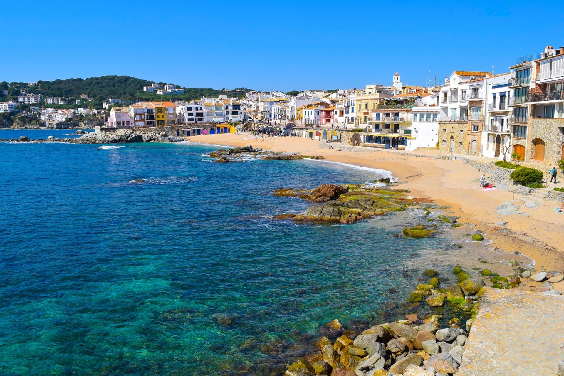 Costa Brava Tours from Barcelona with boat trip - Thumbnail 4