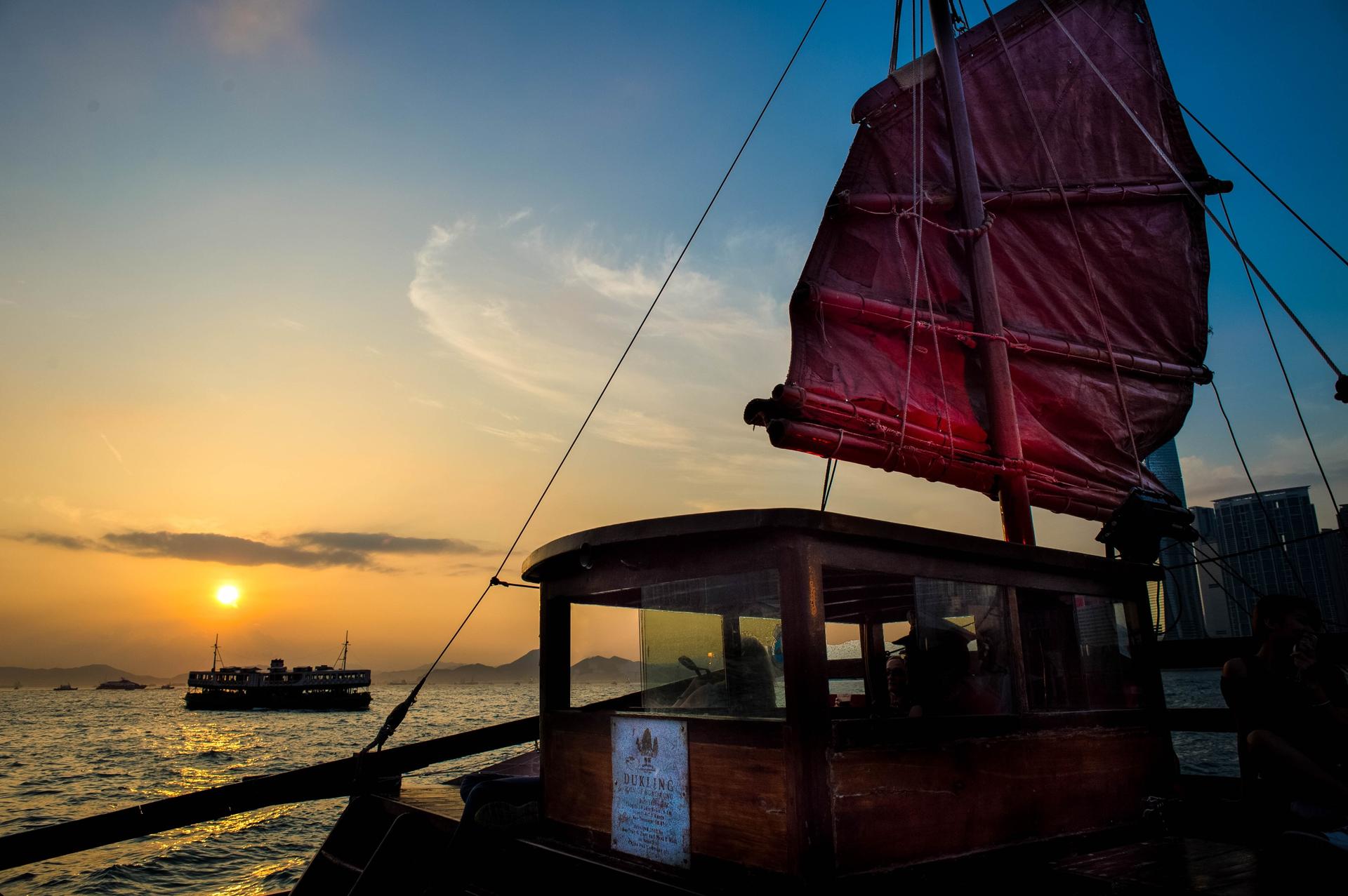 Dukling | Antique Boat Victoria Harbour Cruise - Thumbnail 7