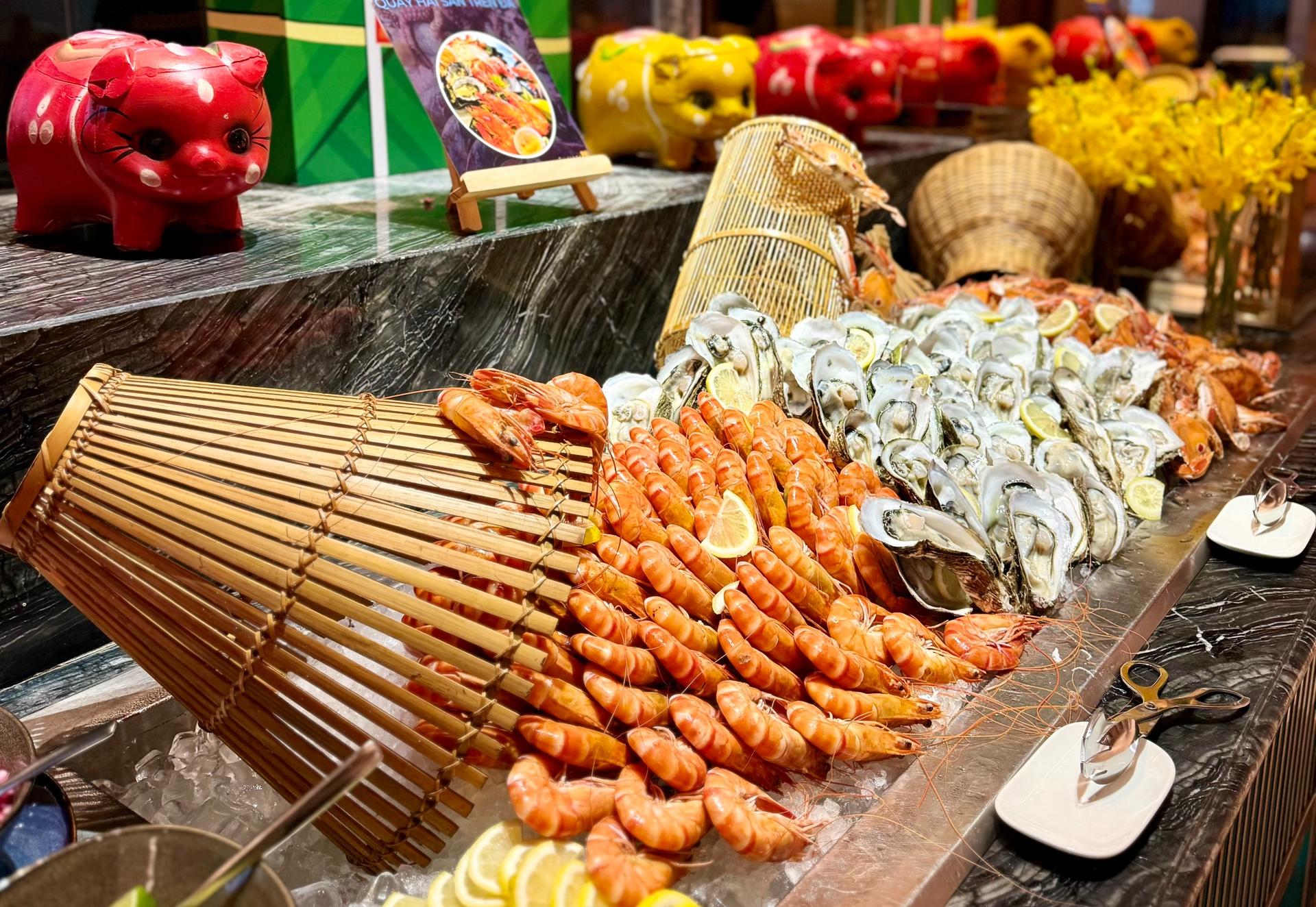 Seafood Buffet with lobster at Novotel Premier Danang Han River - Image 1