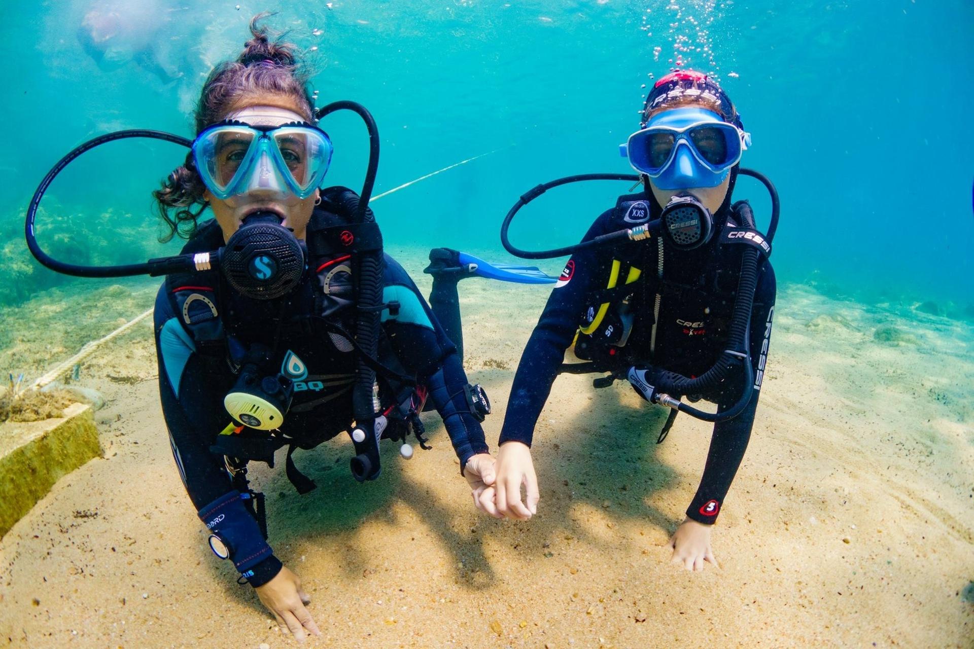 Barcelona's Dive Recharge: Scuba Refresher with PADI 5* Dive Center - Thumbnail 3