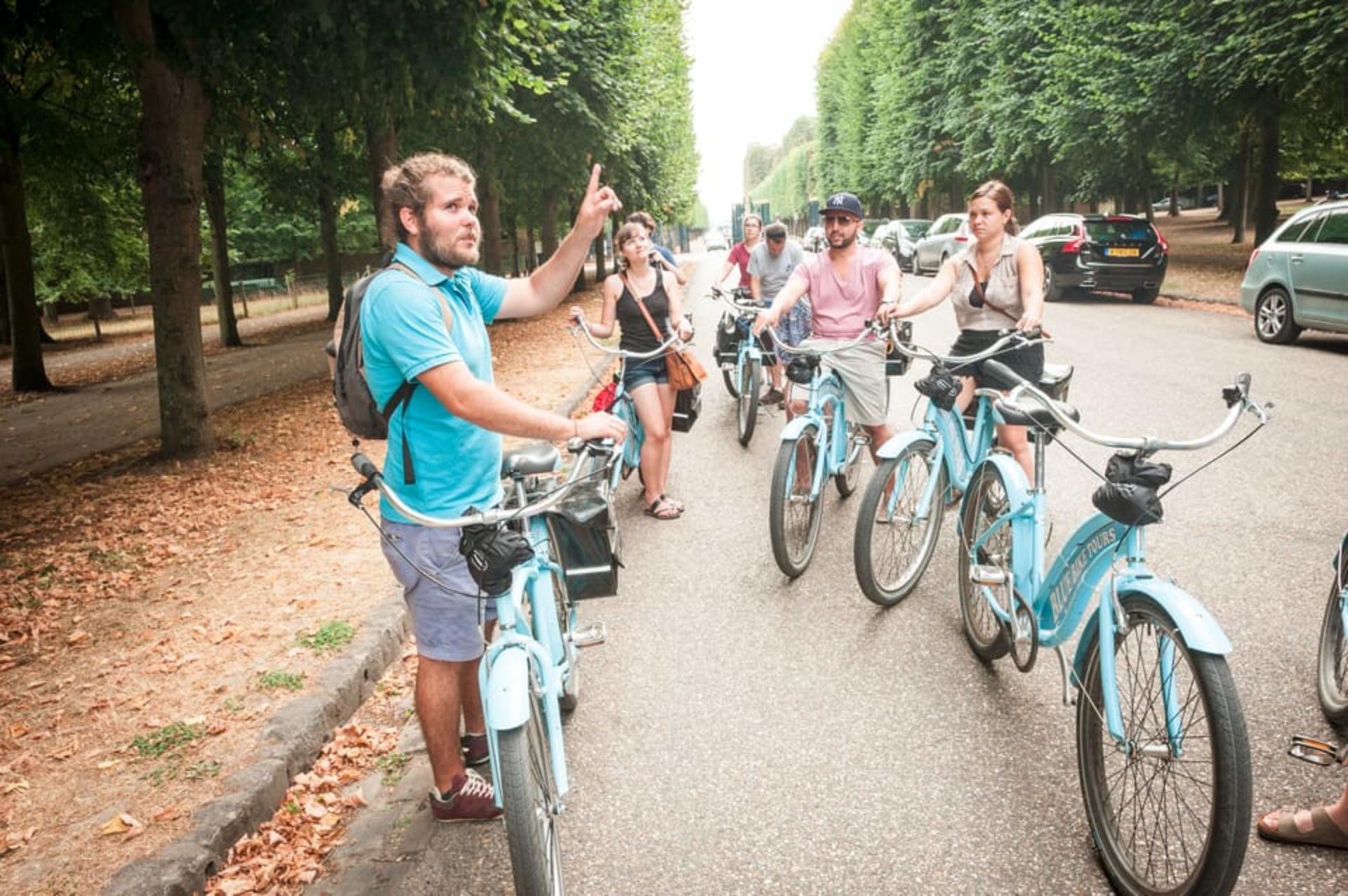Versailles bike tour with Palace & Trianon tickets in Paris - Thumbnail 2