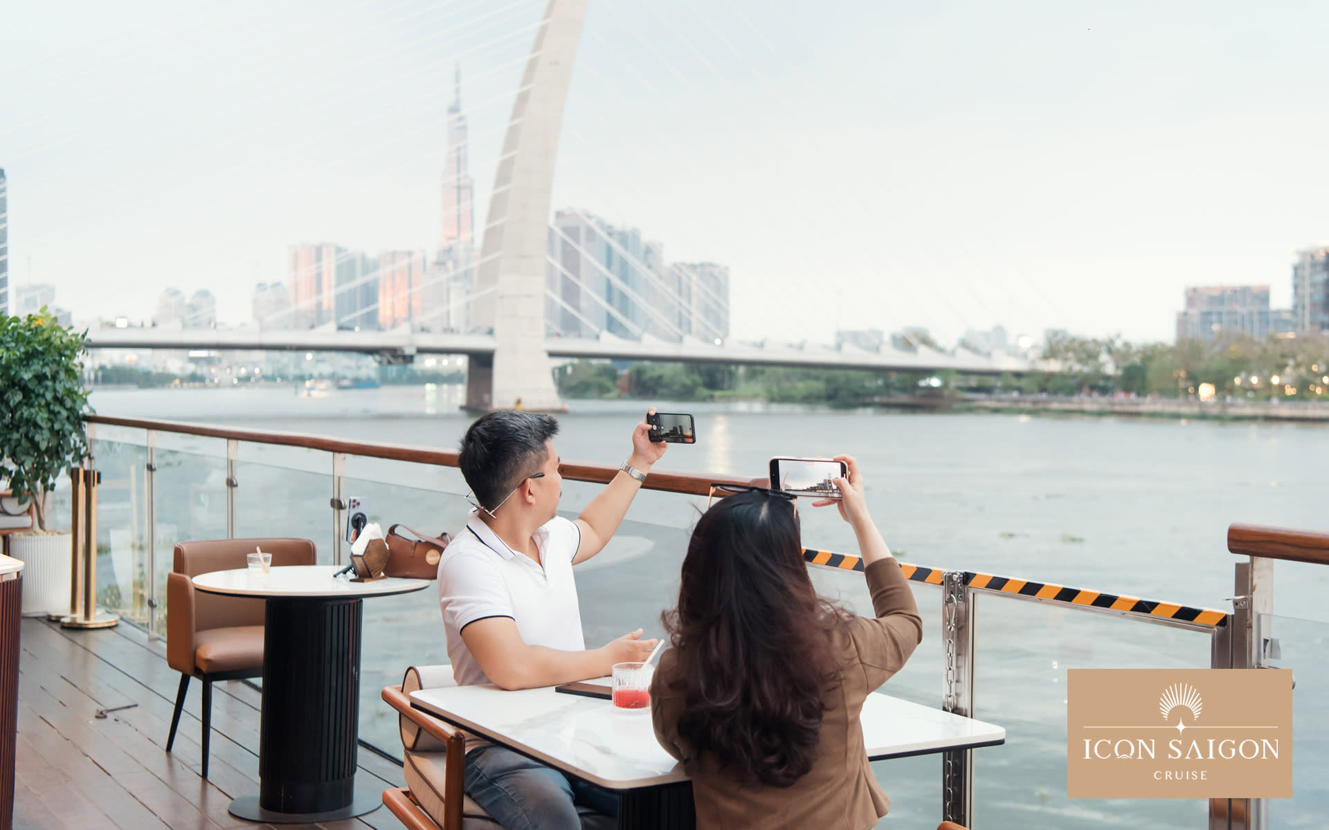 Experience Saigon River Sunset on Luxury Icon Saigon Cruise - Thumbnail 4