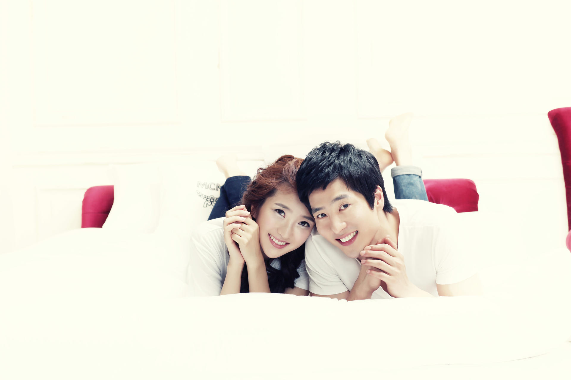 Friendship Portrait Experience in Seoul by 9 Studio - Thumbnail 14