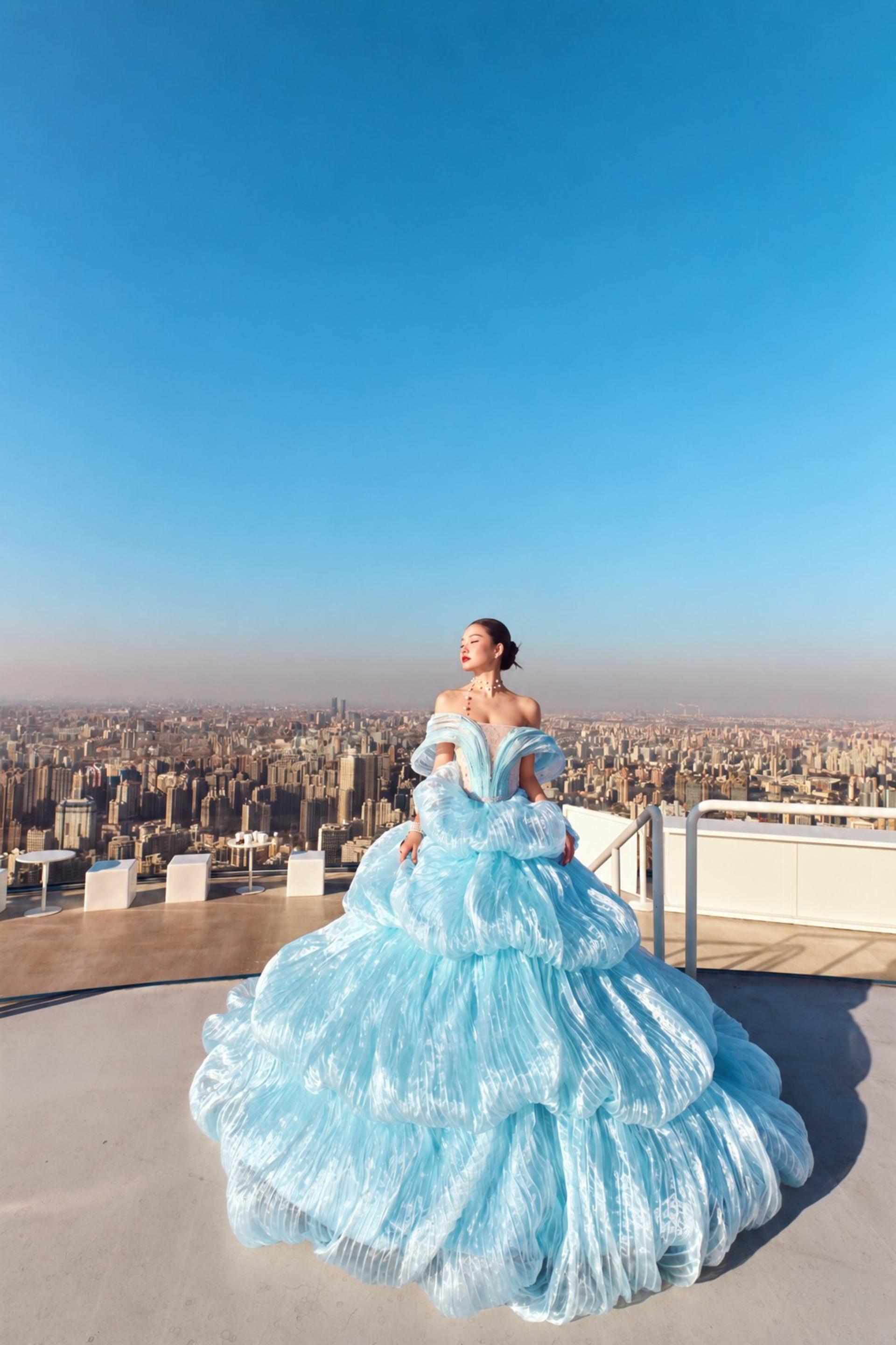 Shanghai Fashion Editorial Photoshoot at The Bund or The Stage - Thumbnail 11