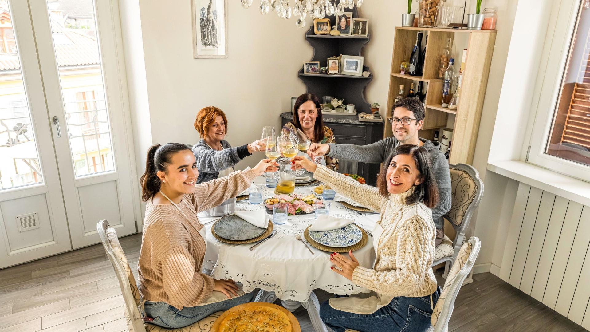Dining experience at a local home in Amalfi - Thumbnail 4
