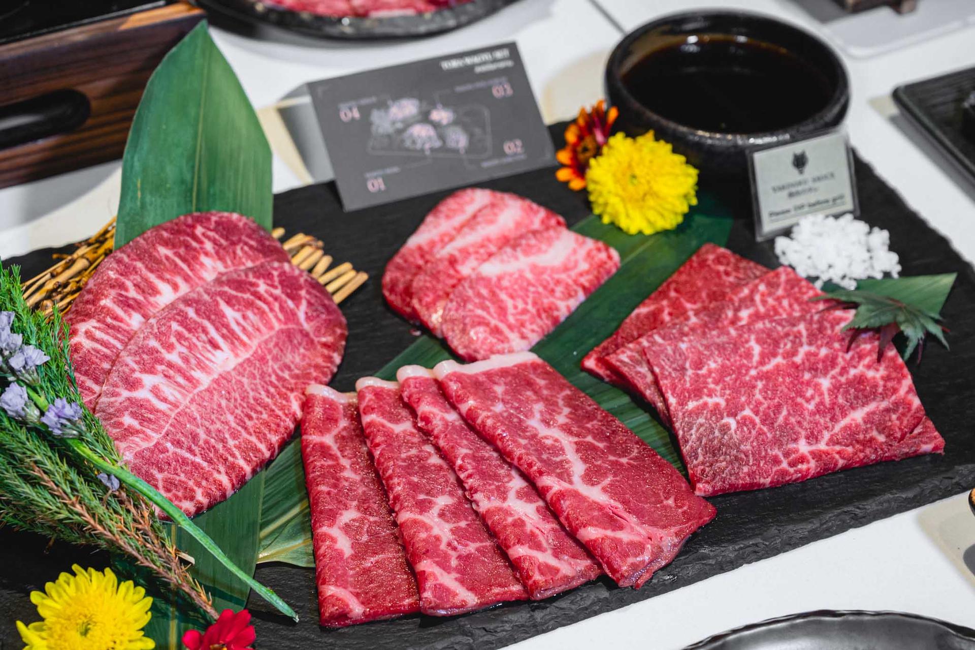 TORA Yakiniku x Cafe Crystal Design Center - Thumbnail 12