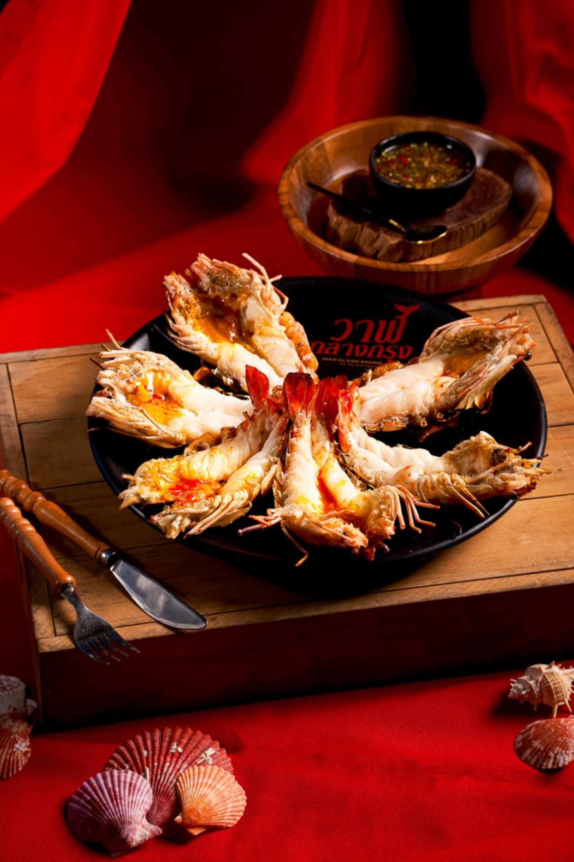 Whale Klang Krung Seafood All-You-Can-Eat Buffet - Image 1
