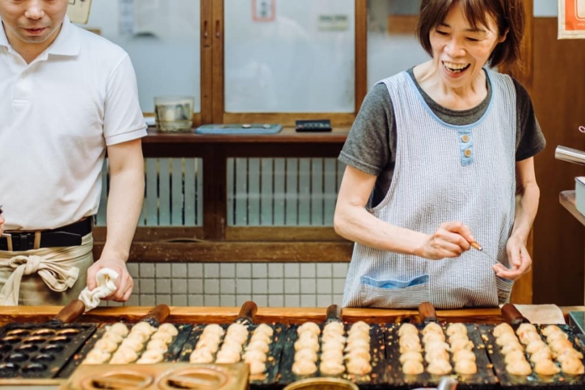 Day Trip to Osaka Private Walking Tour - Thumbnail 4