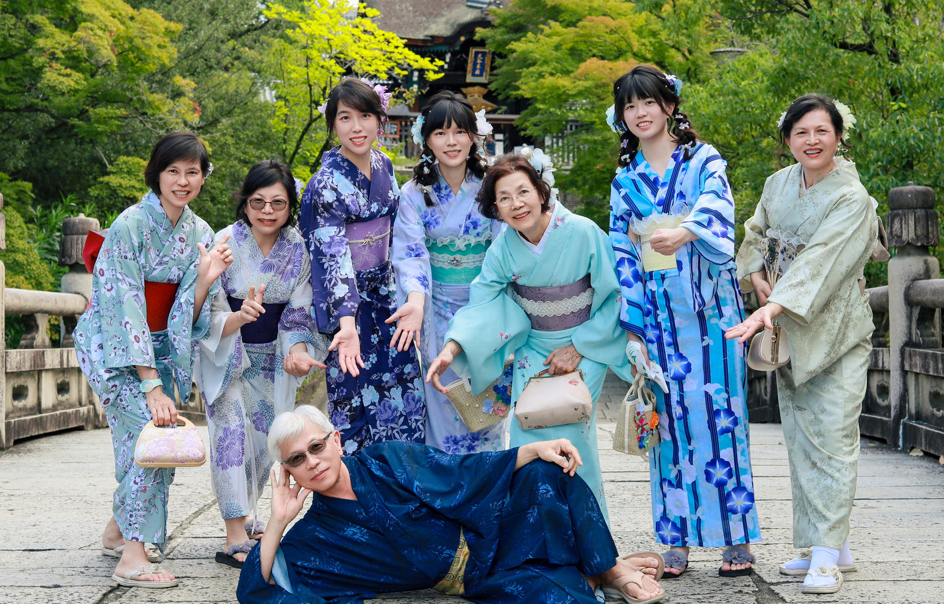 Tokyo Senso-ji Temple | Local Photographer Travel Photography Experience | Free Props Rental + Unlimited Number of People + All Original Photos Delivered | Provided by JBS photo - Thumbnail 8