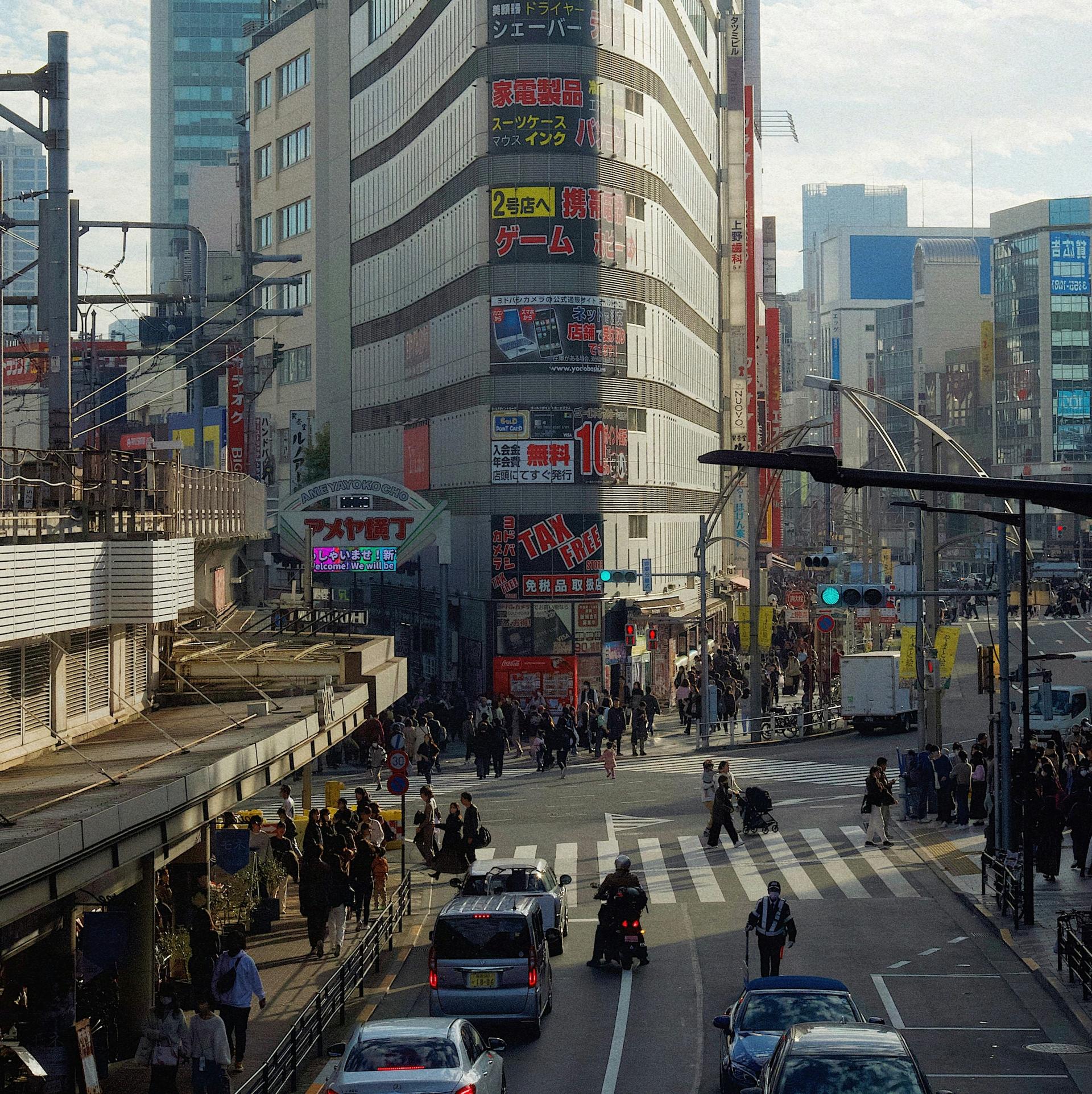 From Asakusa: Old Tokyo, Temples, Gardens and Pop Culture - Thumbnail 38