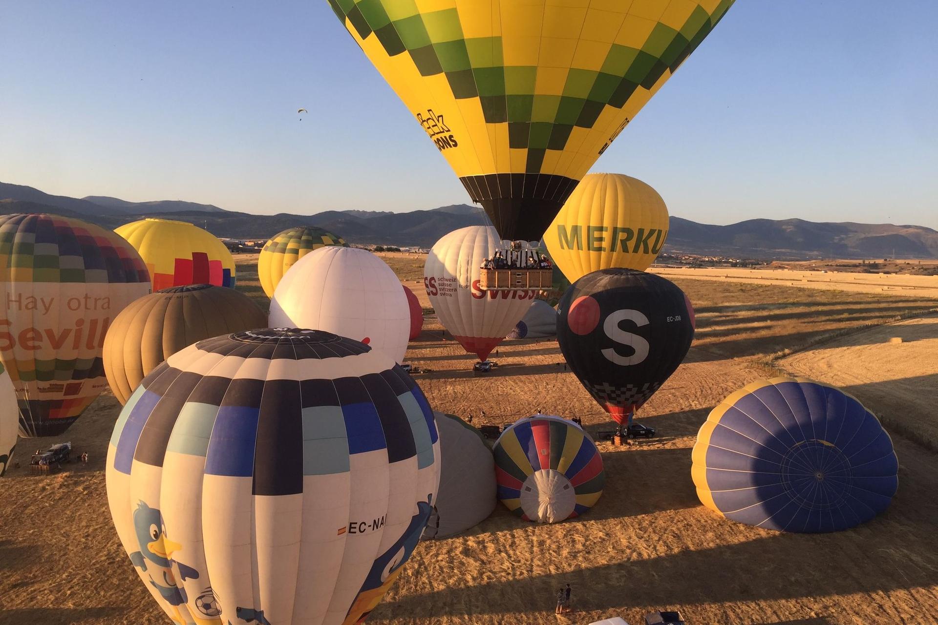 Hot air balloon flight in Toledo with optional transfer - Thumbnail 5