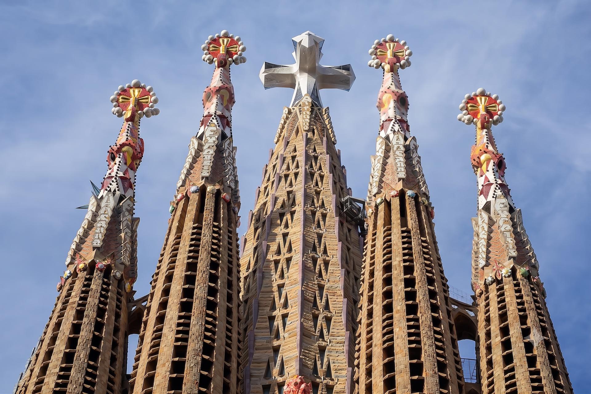 Sagrada Familia Guided Tour with Towers Access - Thumbnail 13