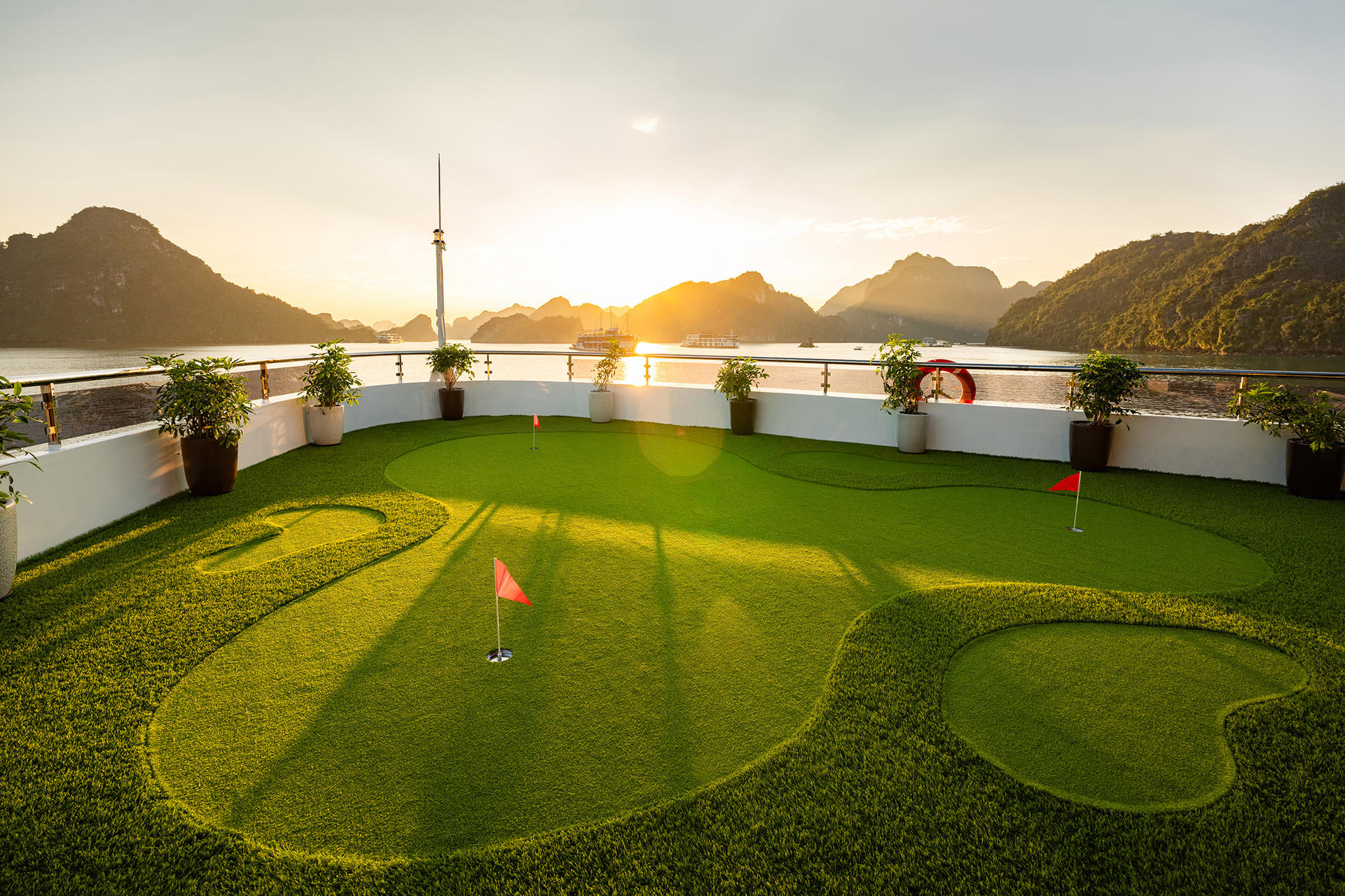 Aqua Luxury 2D1N Cruise: Ha Long Bay & Lan Ha Bay Tour - Thumbnail 10