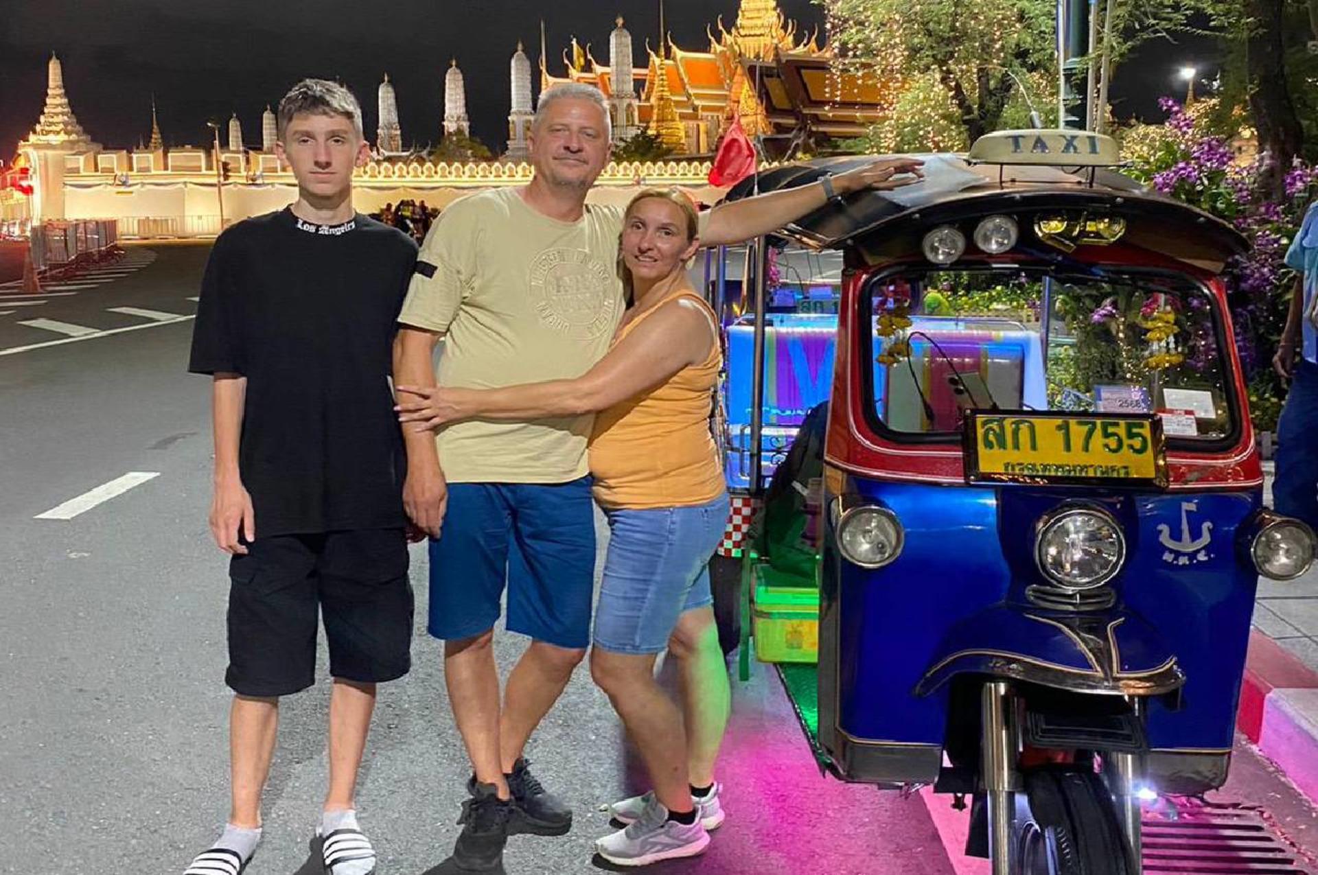 Bangkok Night Tour: Food, Temple & Tuk-Tuk - Thumbnail 12