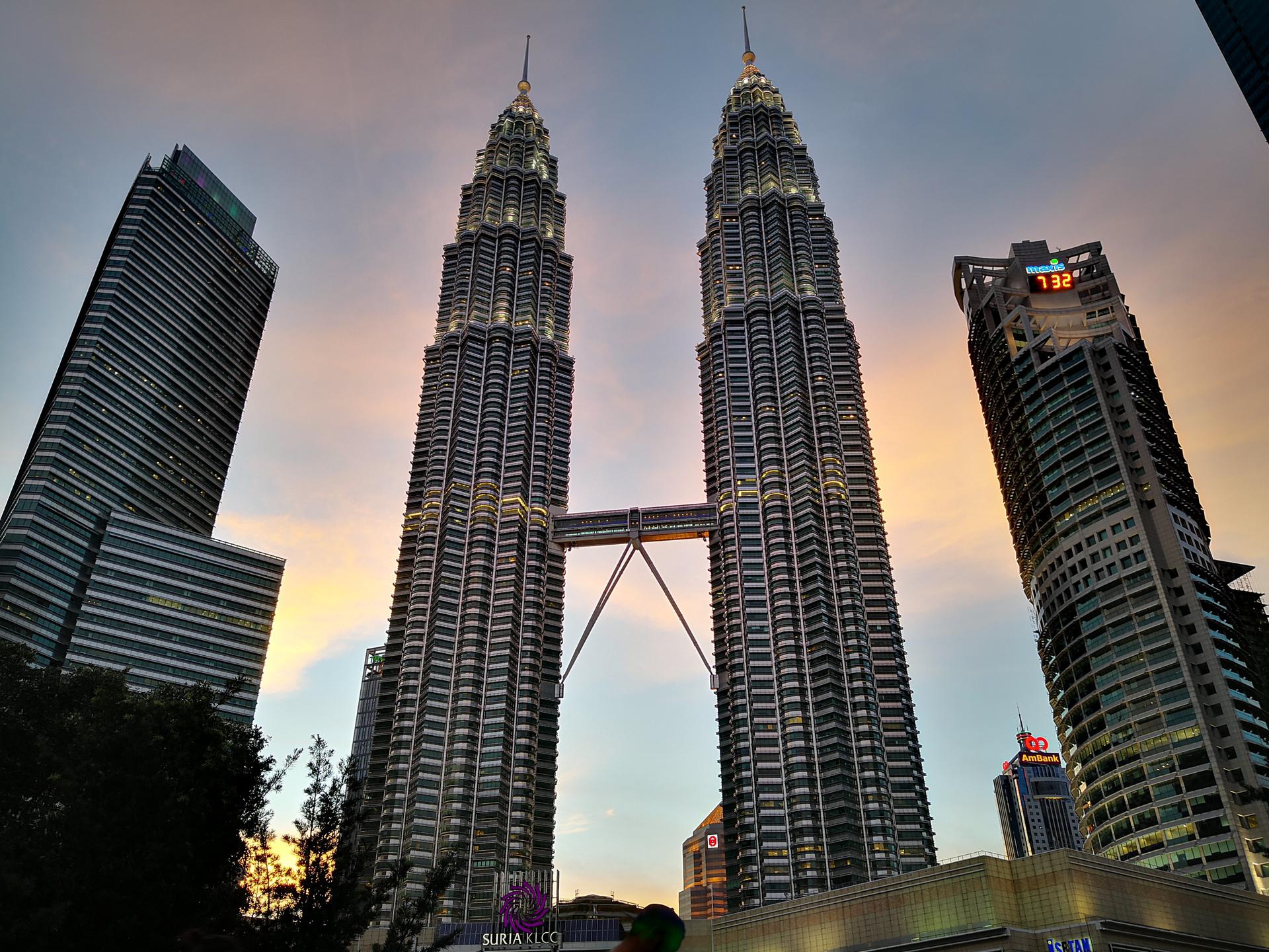 Private Car Charter in Kuala Lumpur or Genting Highlands (EN/CN speaking driver) - Image 1