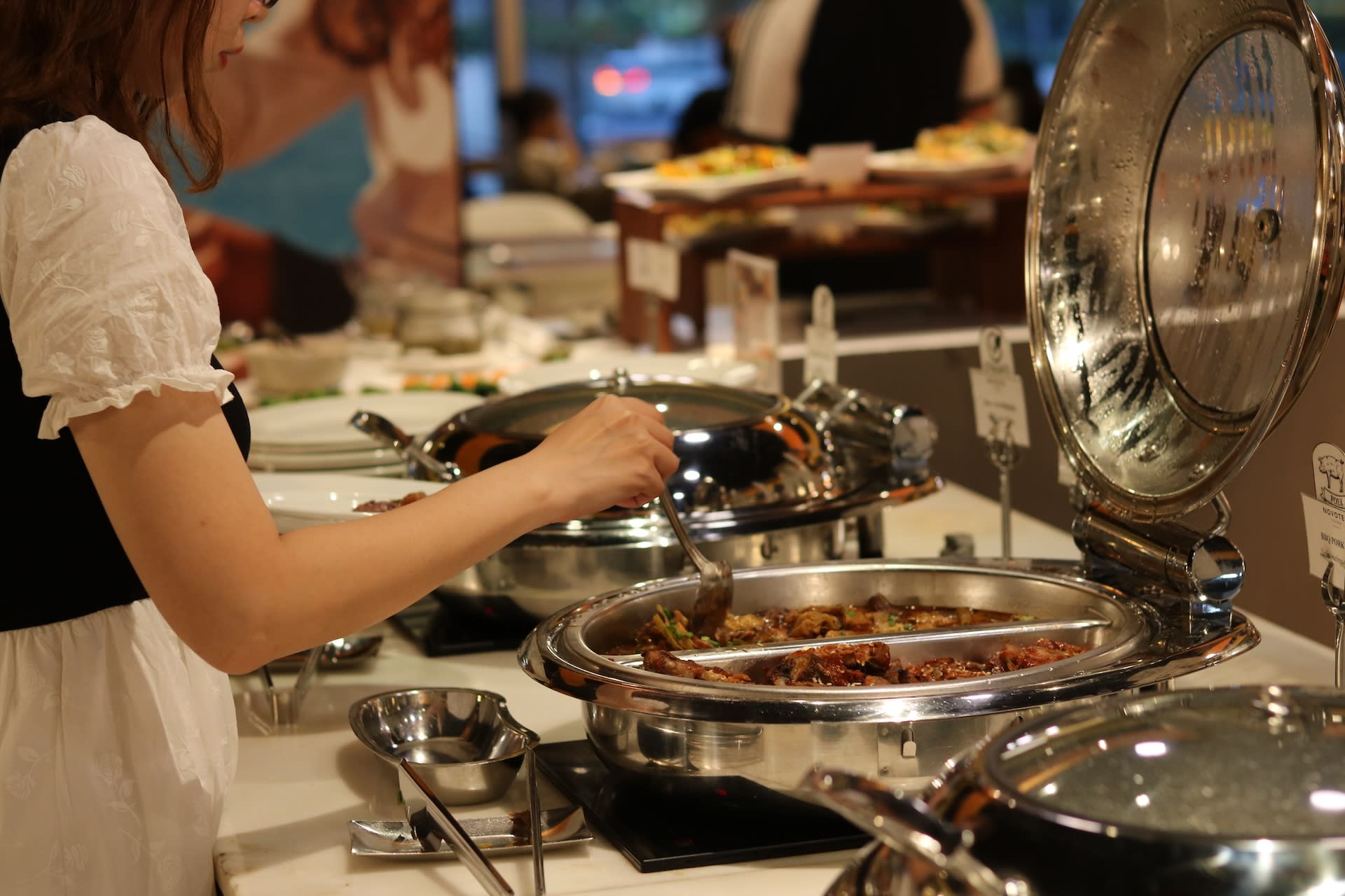 Seafood Weekend Buffet Dinner at Novotel Living Saigon South - Thumbnail 10