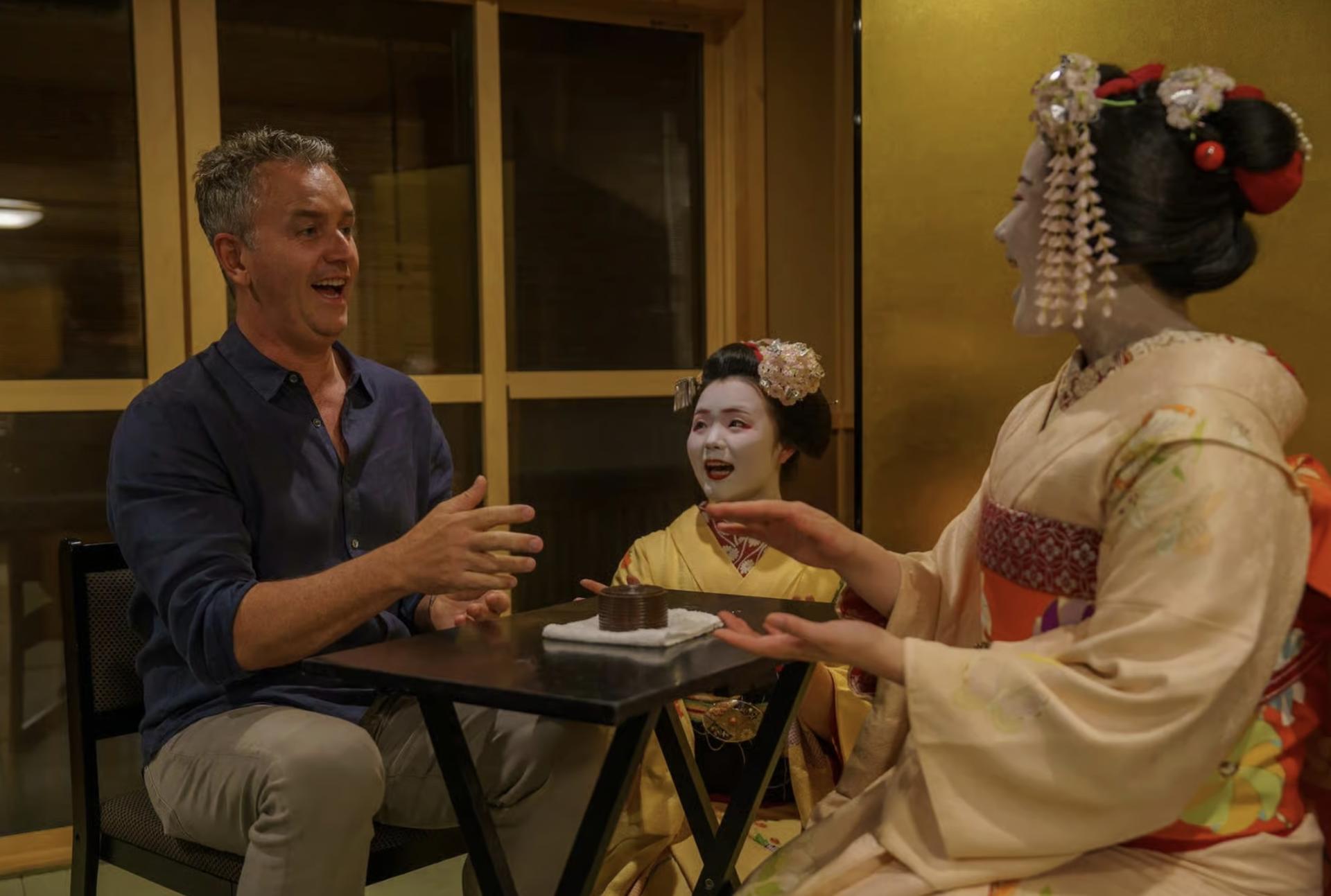 Kyoto: Geisha Dinner & Gion Cultural Walk - Thumbnail 8