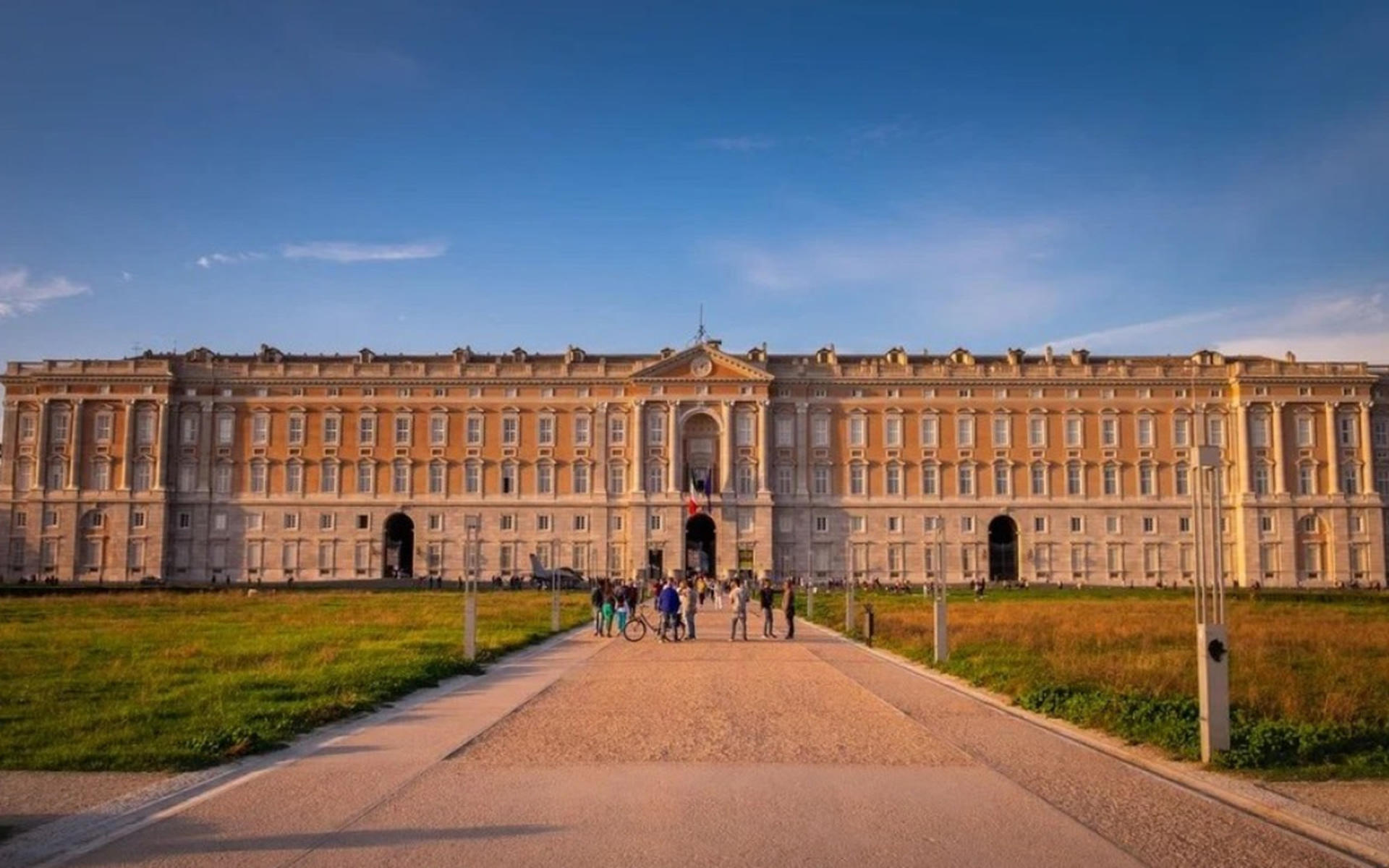 Royal Palace Of Caserta Small-Group Tour - Image 1