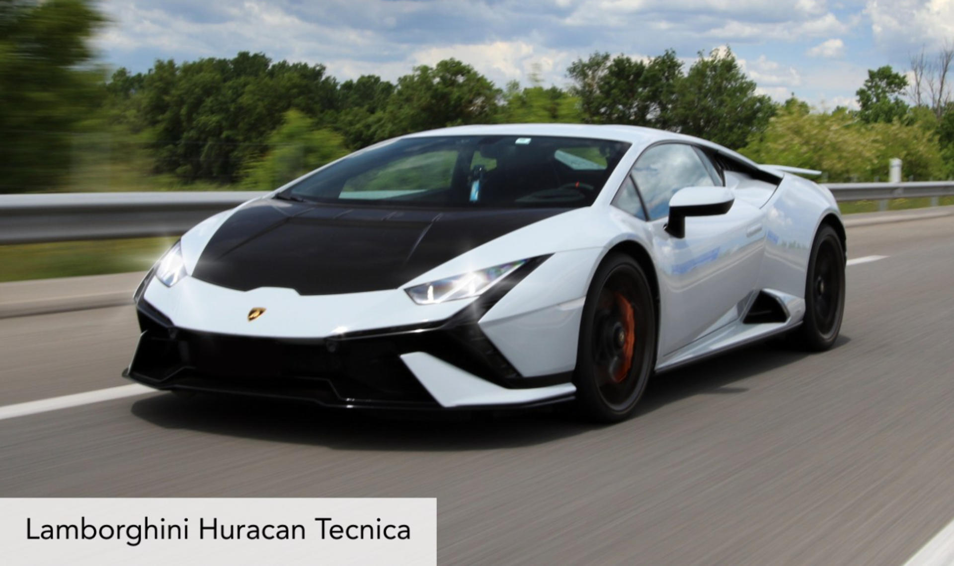 20-minute supercar drive in Barceloneta beach - Thumbnail 4