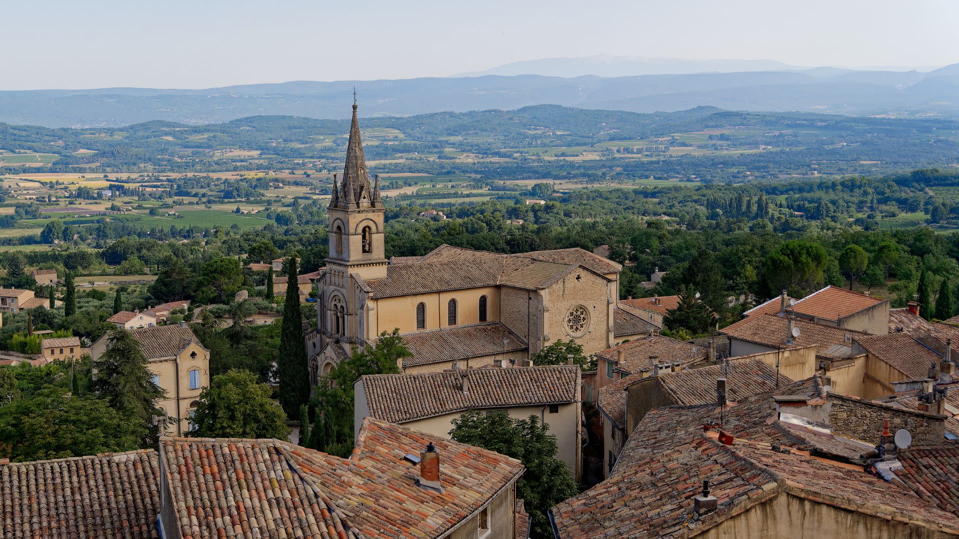 Hilltop Villages in Luberon from Aix-en-Provence - Thumbnail 6