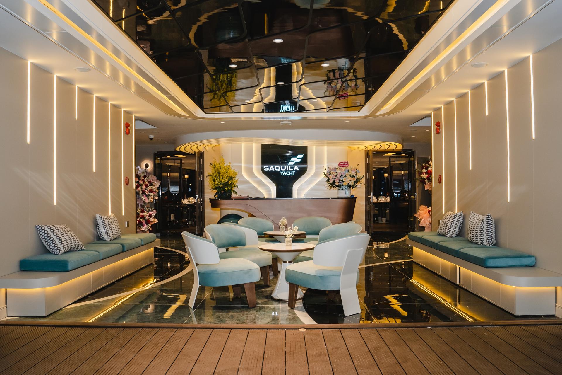 Sunset Dinner Experience of Ha Long Bay by Saquila Yacht - Thumbnail 5