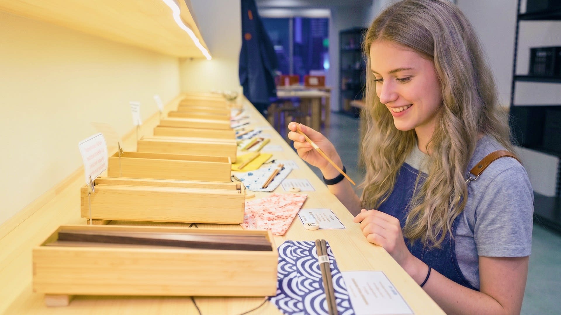 Tokyo Shinjuku Chopstick Making Workshop - Thumbnail 14
