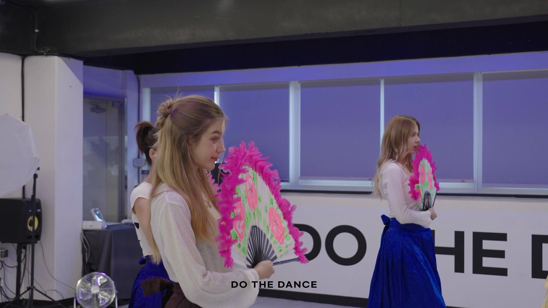 Seoul Korean Traditional Dance Fan Dance Private One-Day Class - Thumbnail 9