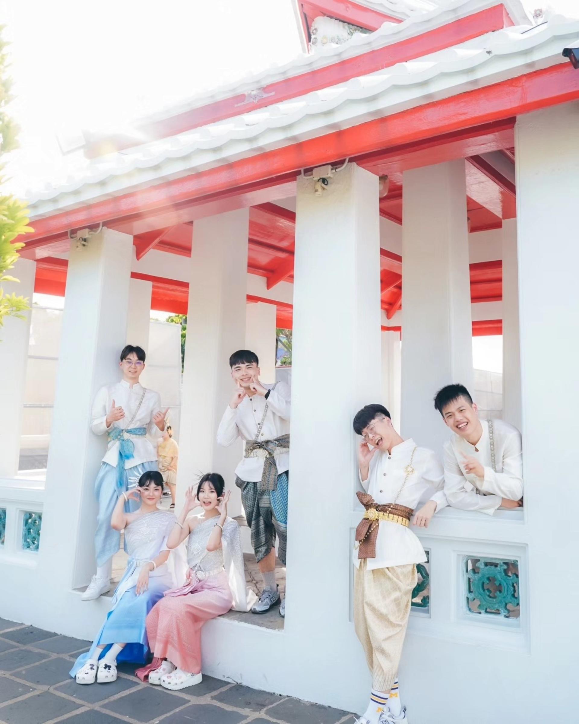Thai Costume Rental Bangkok by Absolute Thai - Thumbnail 61
