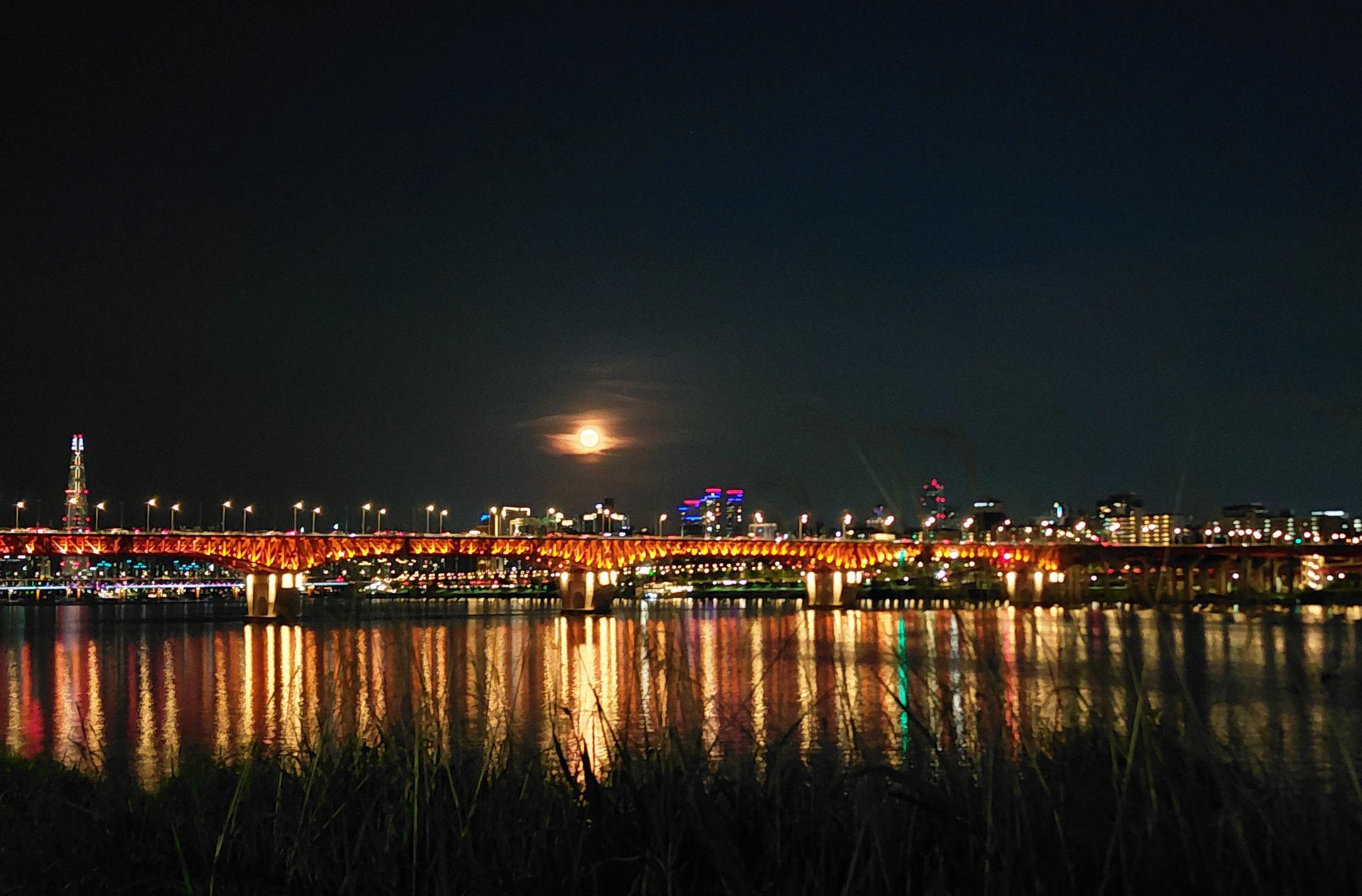 Slow Seoul: Riverside Walking & Mindful Tarot Reading - Thumbnail 14