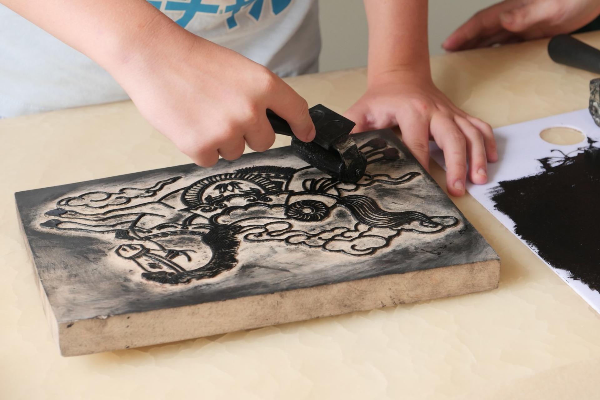 200-Year Folk Art Workshop: Craft Your Heritage Souvenir in Hanoi - Thumbnail 14