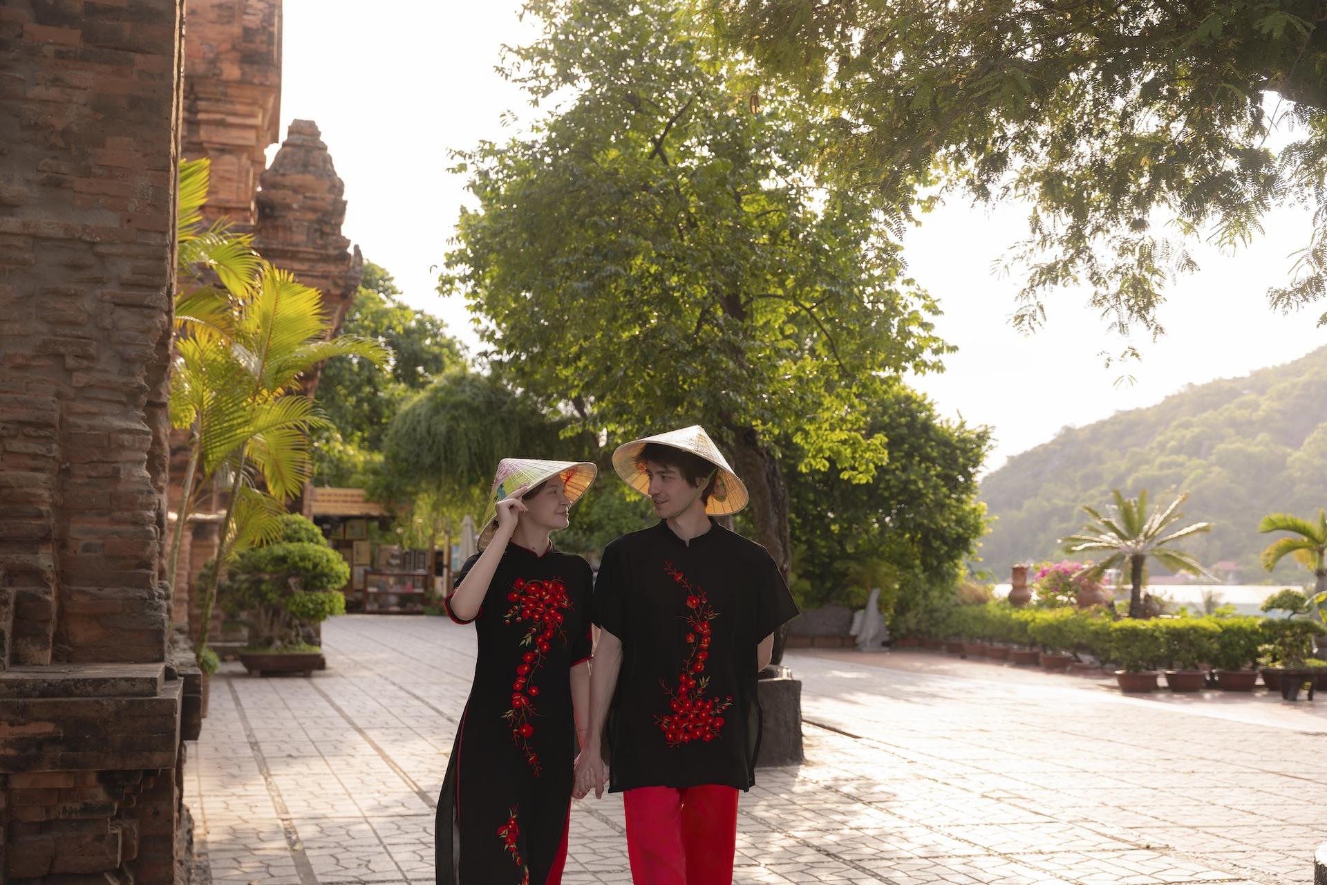 Nha Trang: Outdoor 3-Point Photoshoot + Ao Dai Rental + Transfer - Thumbnail 68