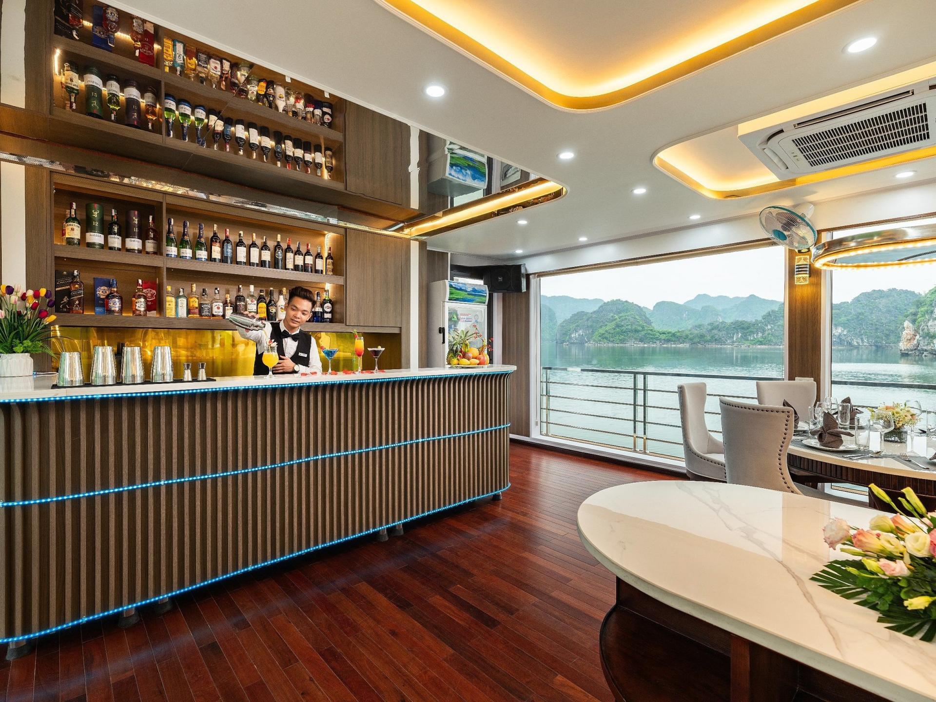 Hercules Premium Day Cruise: Ha Long Bay with Sung Sot & Ti Top - Thumbnail 18