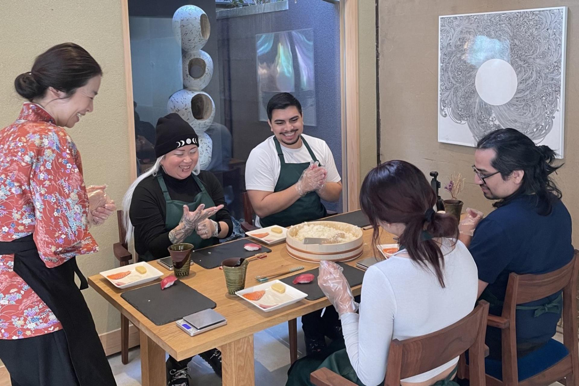 Kyoto Sushi Workshop  ( English Speaking Class)  - Thumbnail 6