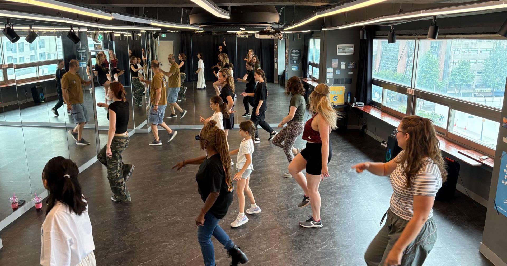 Myeongdong, Euljiro Seoul: K-Pop Dance Class + filming & editing - Thumbnail 5