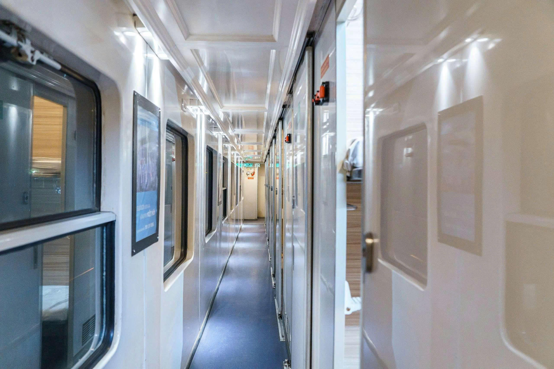 Ha Noi - Da Nang Train by Chapa Express - Thumbnail 5